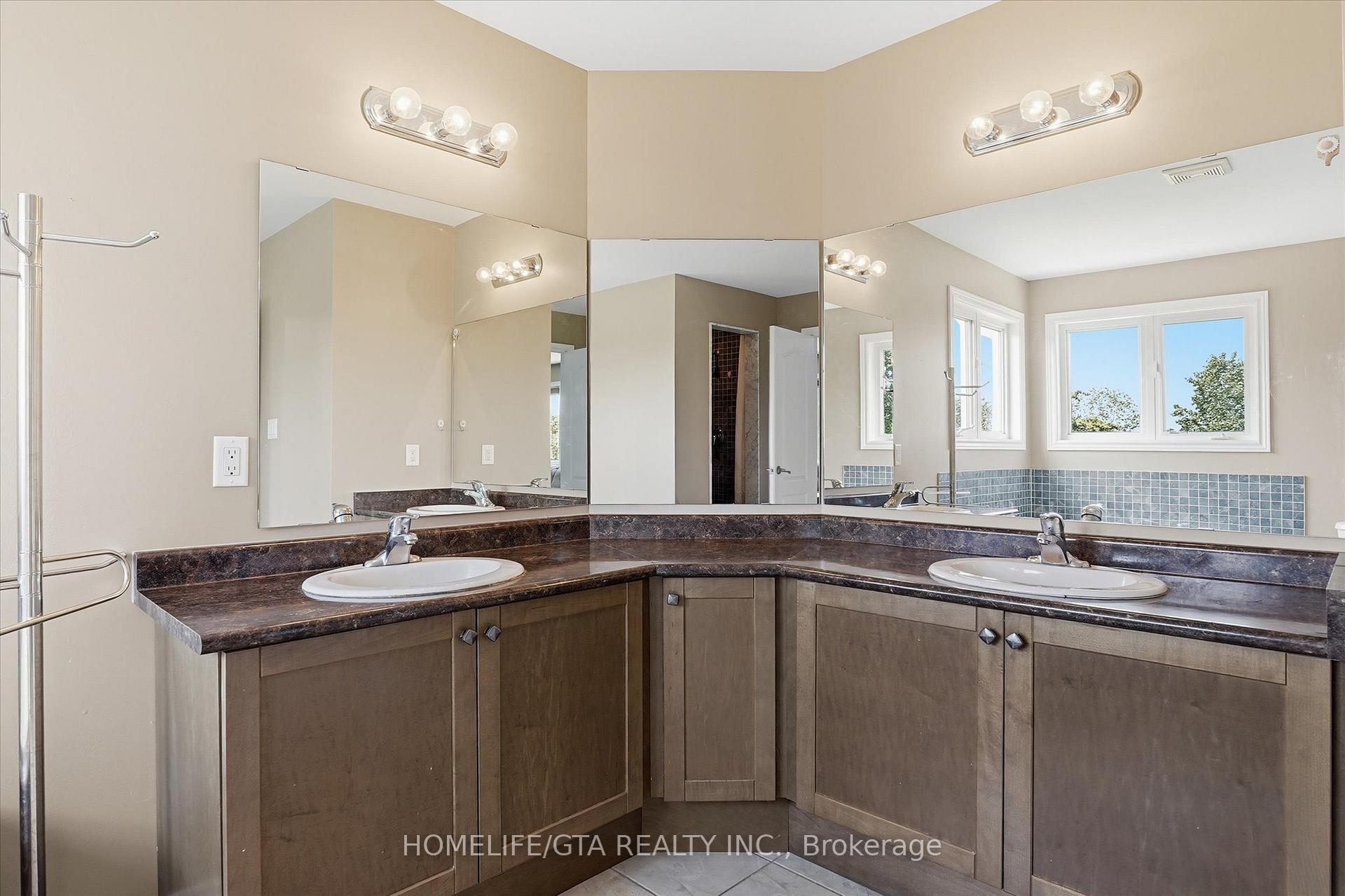 Photo 31 of 1011 Hinterland Court, Oshawa, Pinecrest — HOMEH