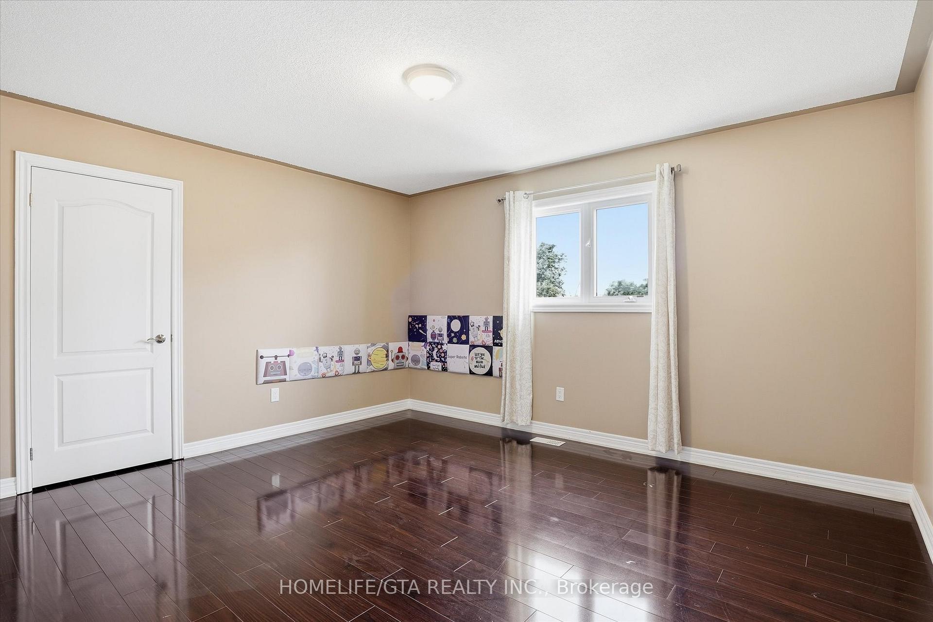 Photo 34 of 1011 Hinterland Court, Oshawa, Pinecrest — HOMEH