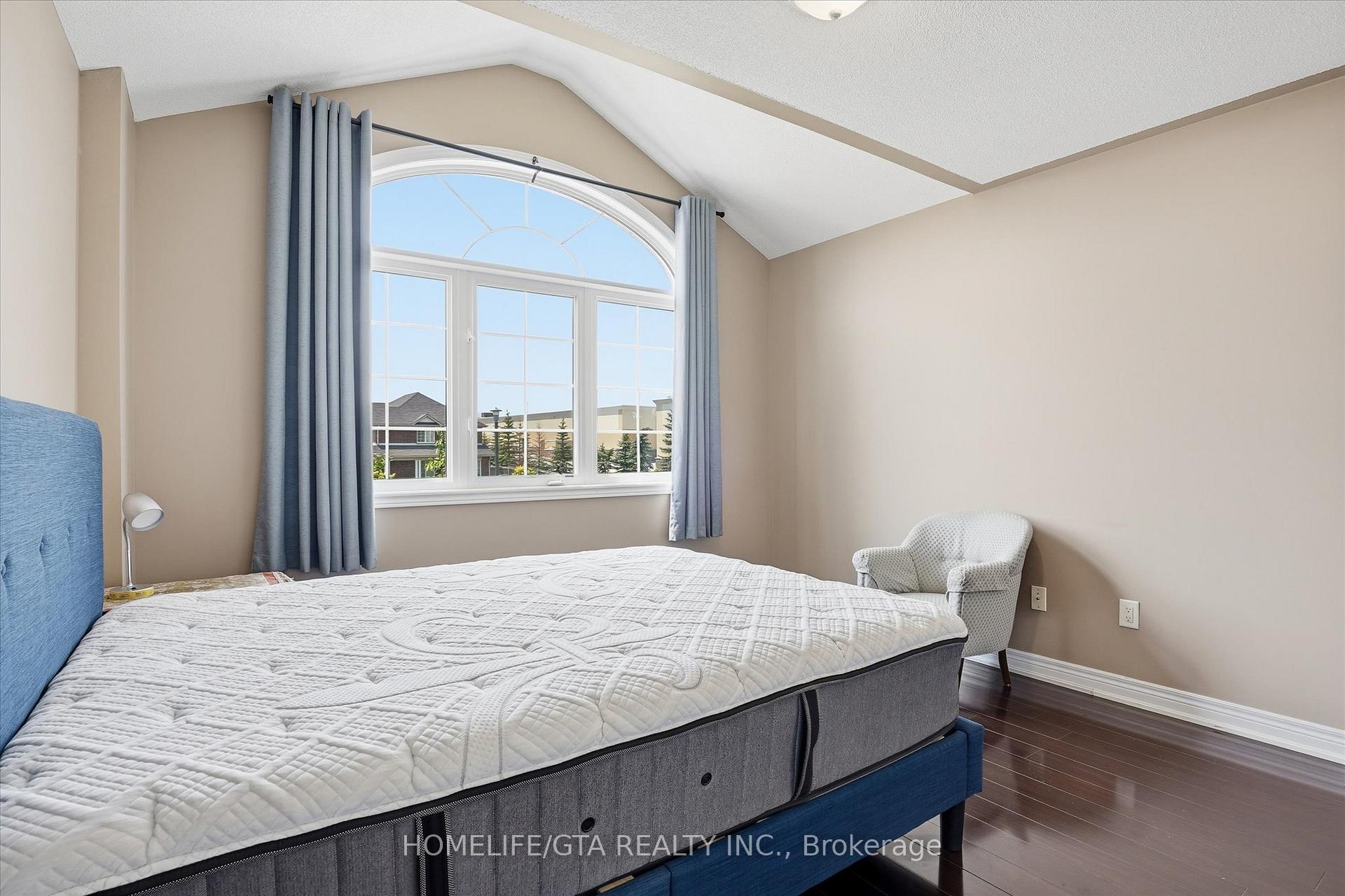 Photo 39 of 1011 Hinterland Court, Oshawa, Pinecrest — HOMEH
