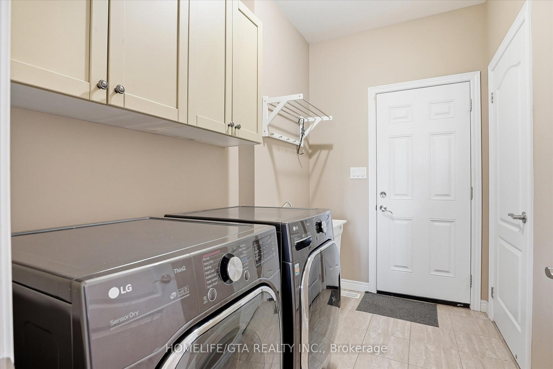 Photo 44 of 1011 Hinterland Court, Oshawa, Pinecrest — HOMEH