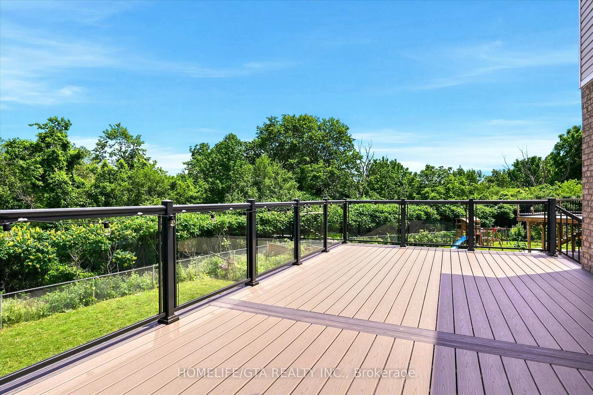 Photo 45 of 1011 Hinterland Court, Oshawa, Pinecrest — HOMEH
