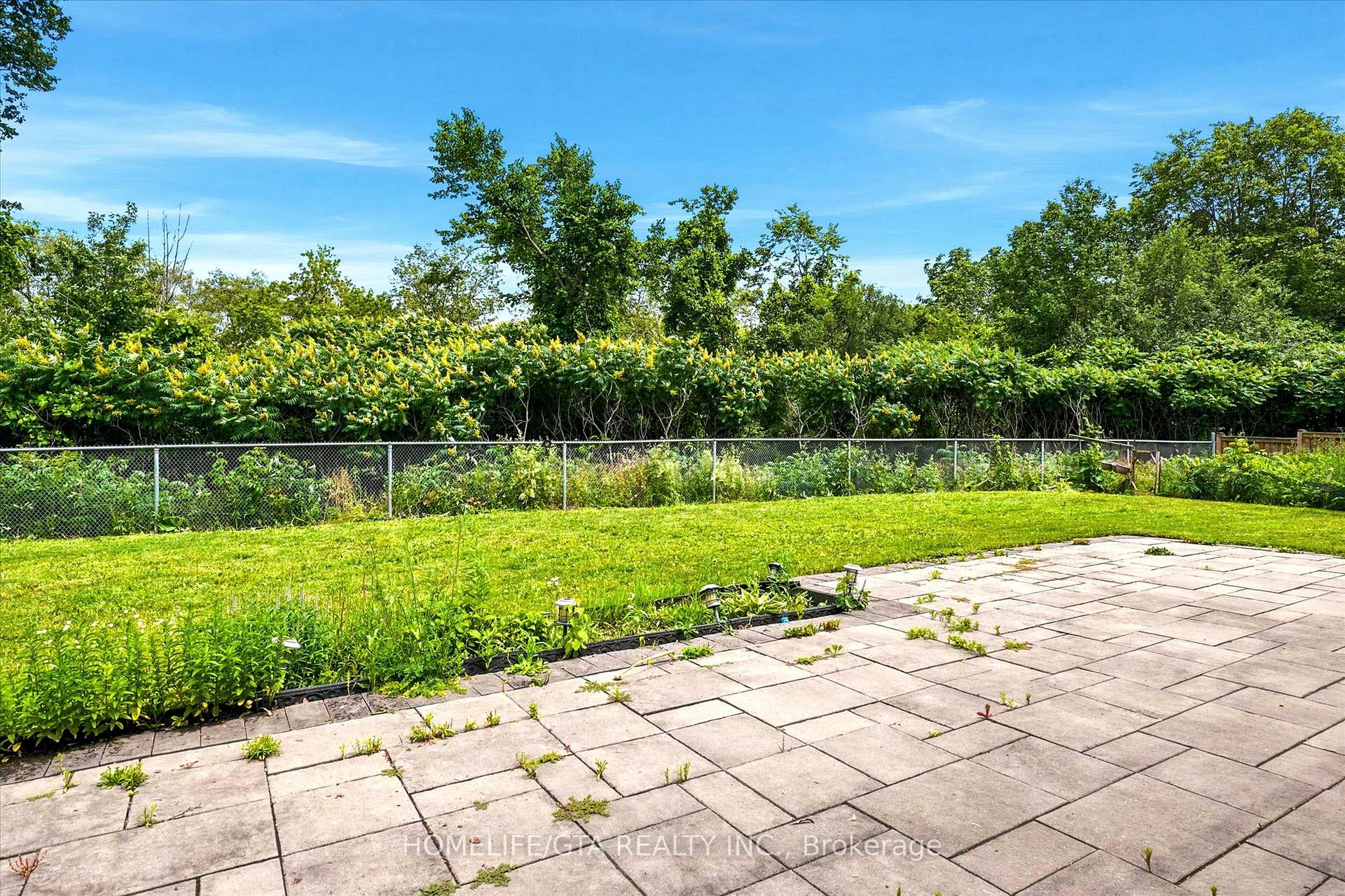 Photo 49 of 1011 Hinterland Court, Oshawa, Pinecrest — HOMEH