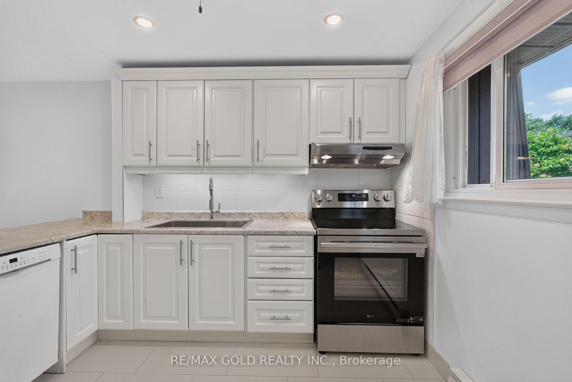 Photo 17 of Unit 5, 68 Darras Court, Brampton, Southgate — HOMEH