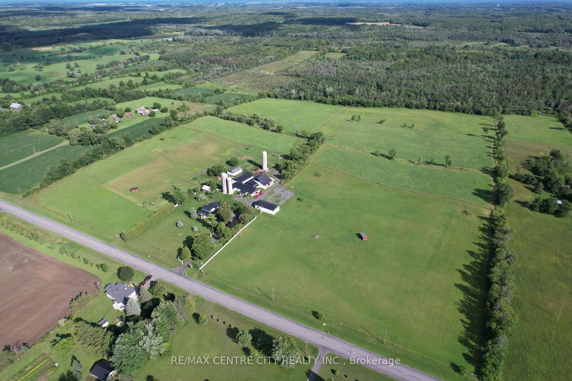 Photo 5 of 19152 County Rd 25, South Glengarry, South Glengarry (Charlottenburgh) Twp — HOMEH