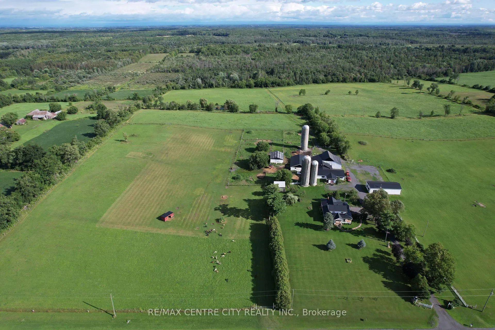 Photo 7 of 19152 County Rd 25, South Glengarry, South Glengarry (Charlottenburgh) Twp — HOMEH