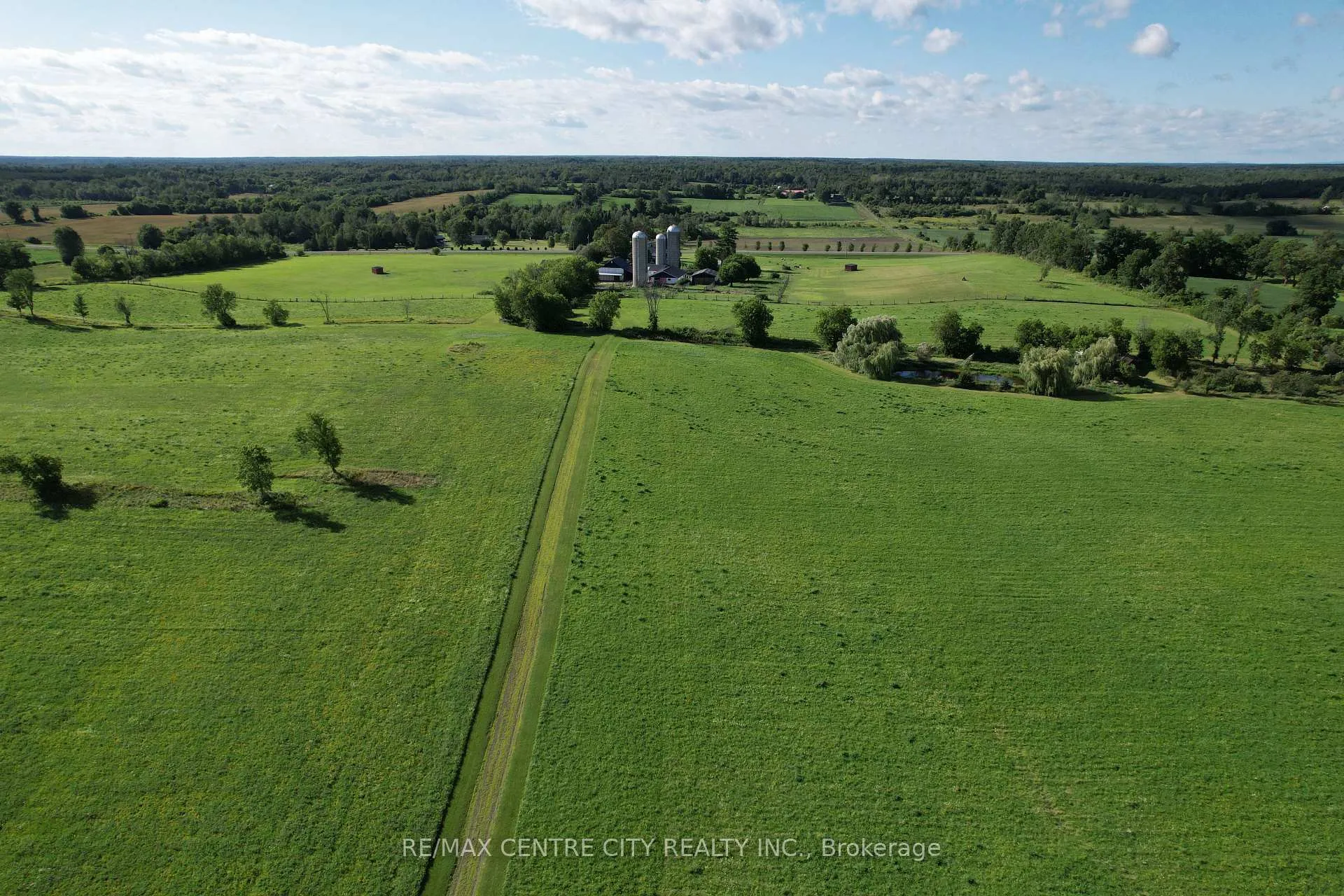 Photo 10 of 19152 County Rd 25, South Glengarry, South Glengarry (Charlottenburgh) Twp — HOMEH