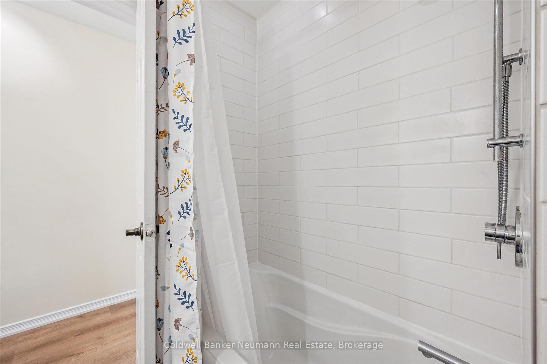Photo 38 of 59 Wilsonview Avenue, Guelph, Dovercliffe Park/Old University — HOMEH