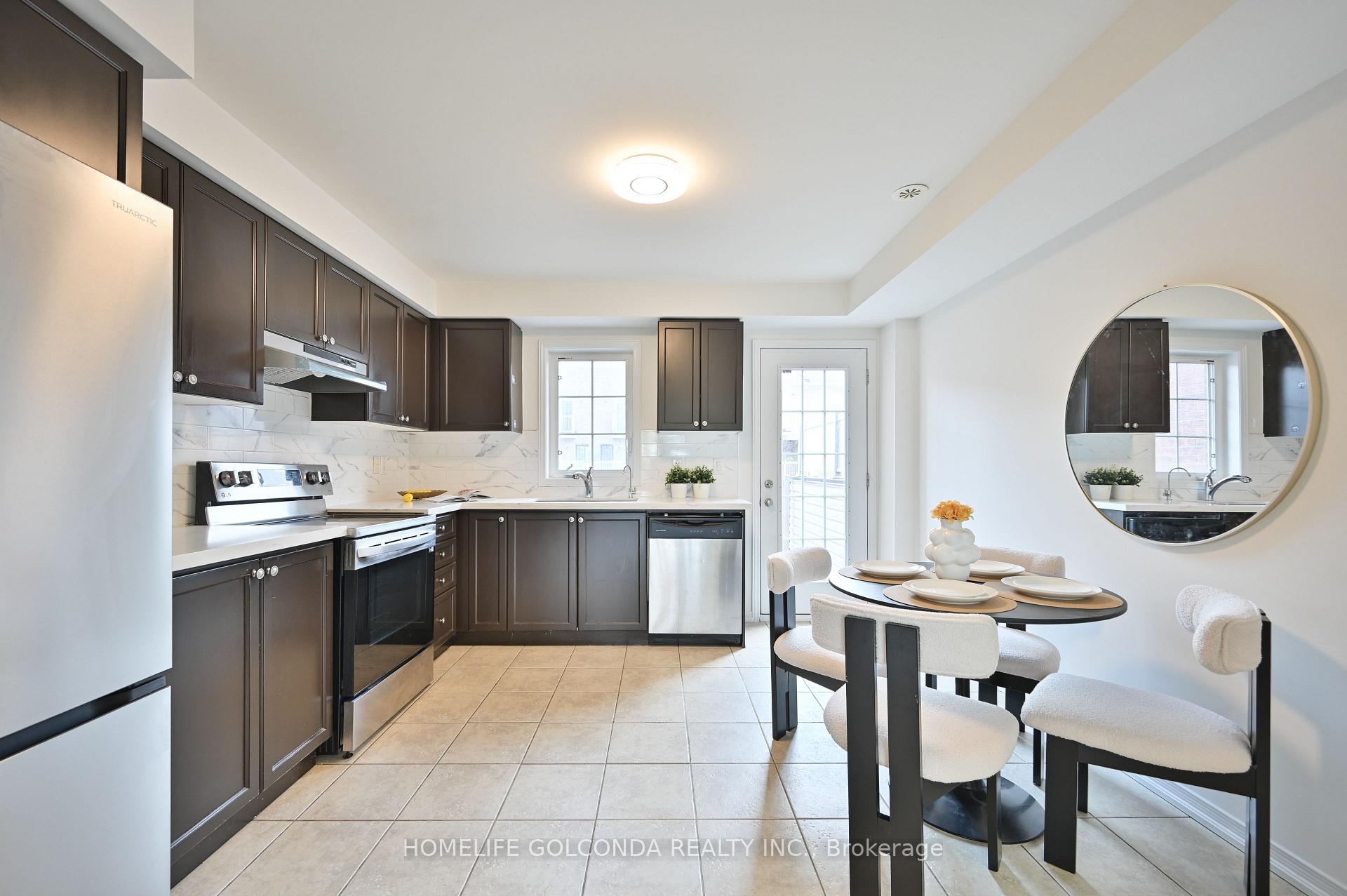 Photo 19 of 5277 Major Mackenzie Drive E, Markham, Berczy — HOMEH