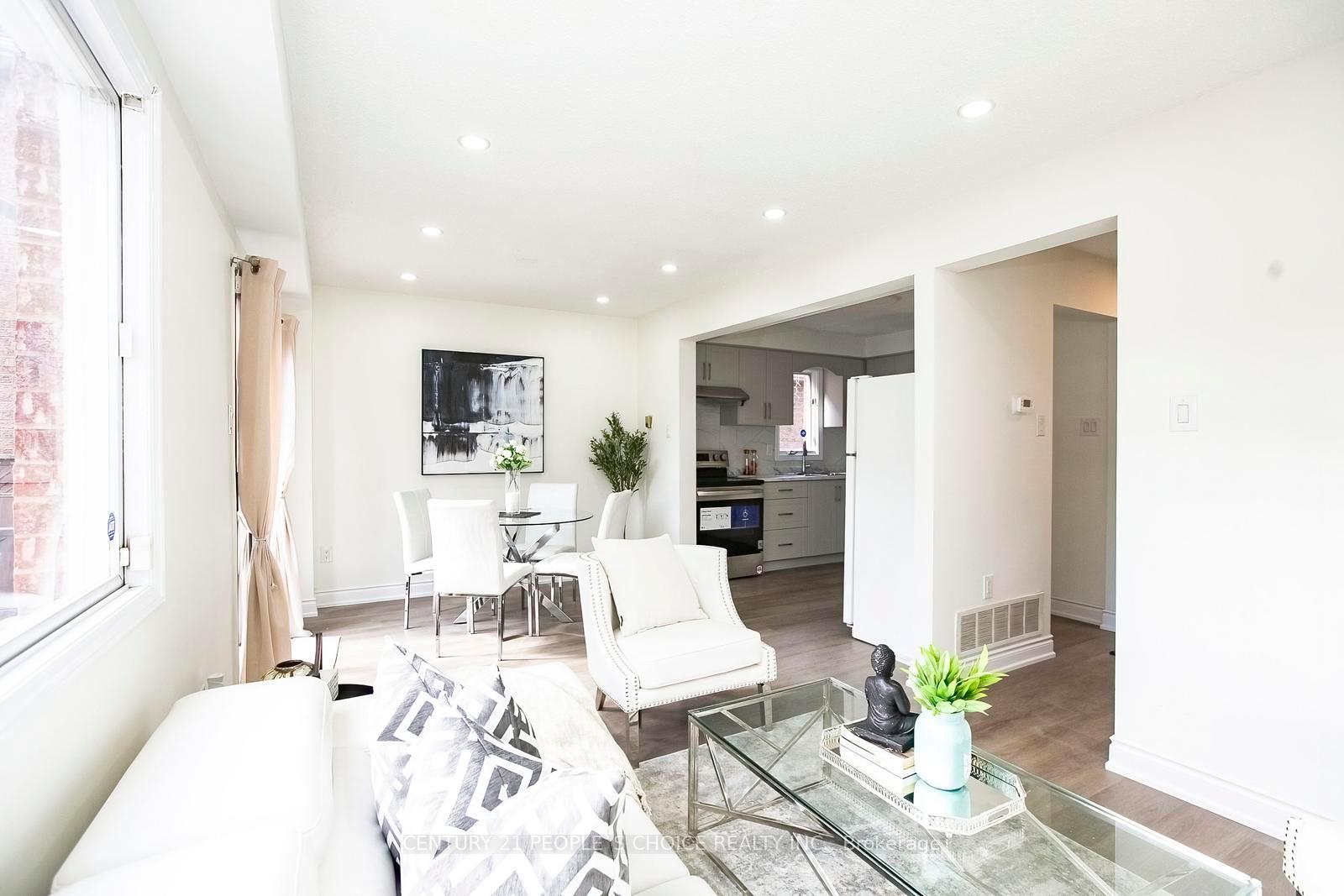 Photo 8 of 20 Letty Avenue, Brampton, Fletcher's West — HOMEH