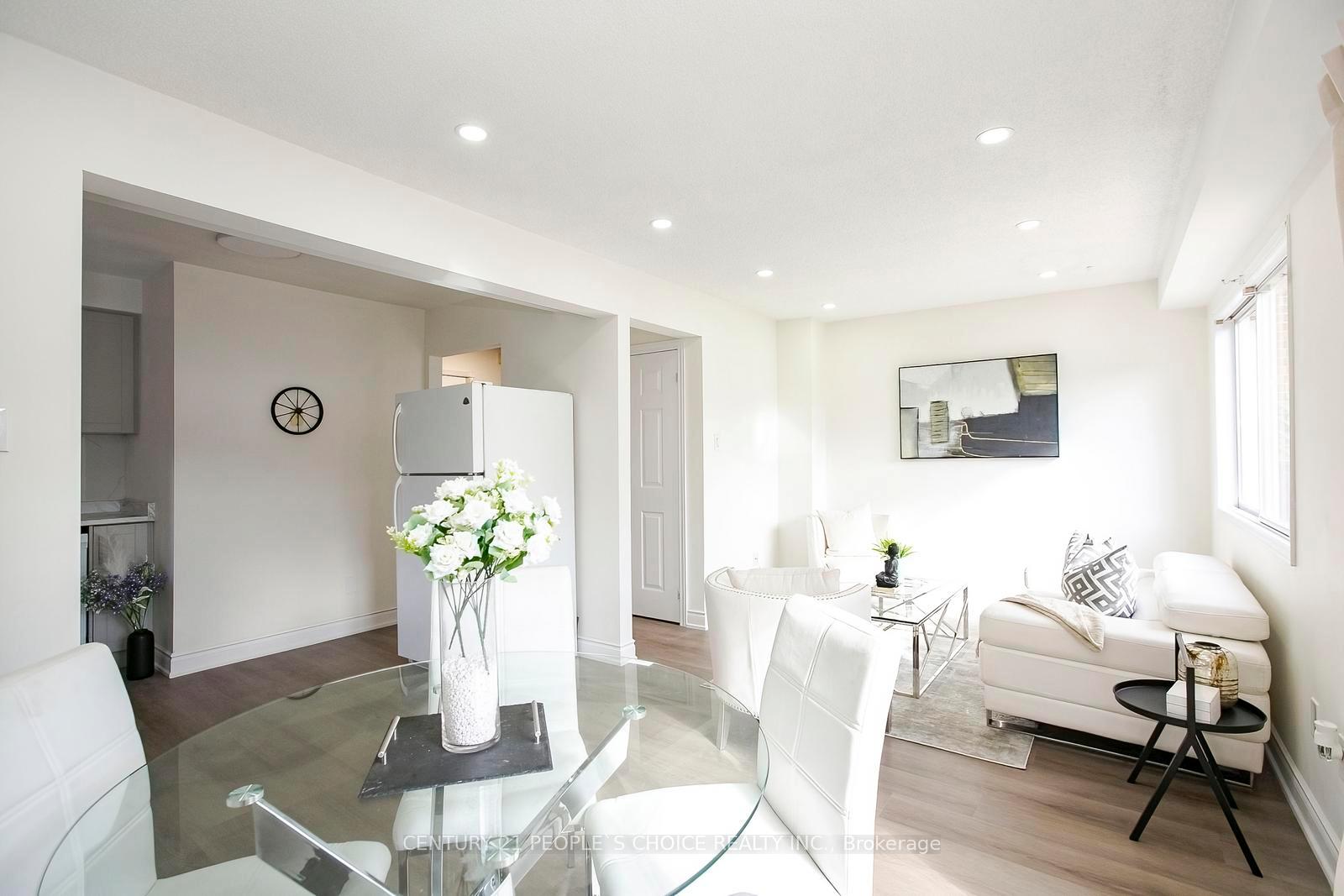 Photo 9 of 20 Letty Avenue, Brampton, Fletcher's West — HOMEH