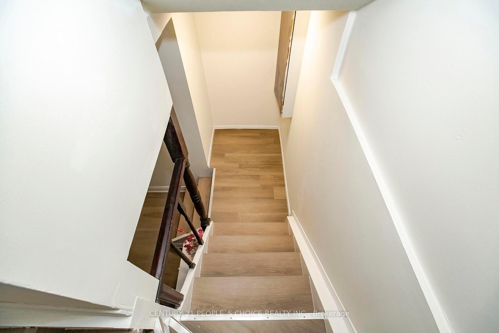 Photo 30 of 20 Letty Avenue, Brampton, Fletcher's West — HOMEH