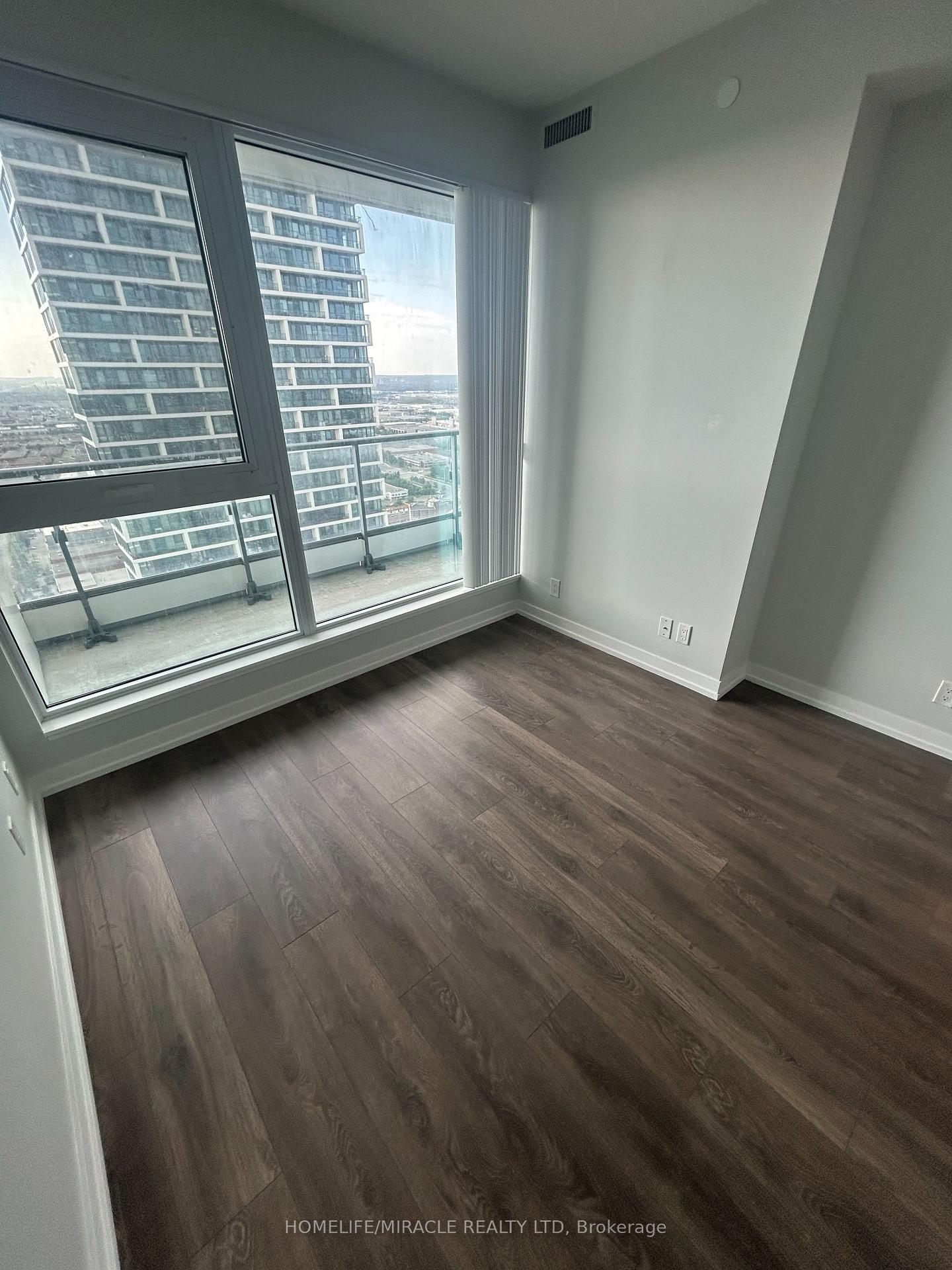 Photo 9 of Unit 4801, 5 Buttermill Avenue, Vaughan, Vaughan Corporate Centre — HOMEH