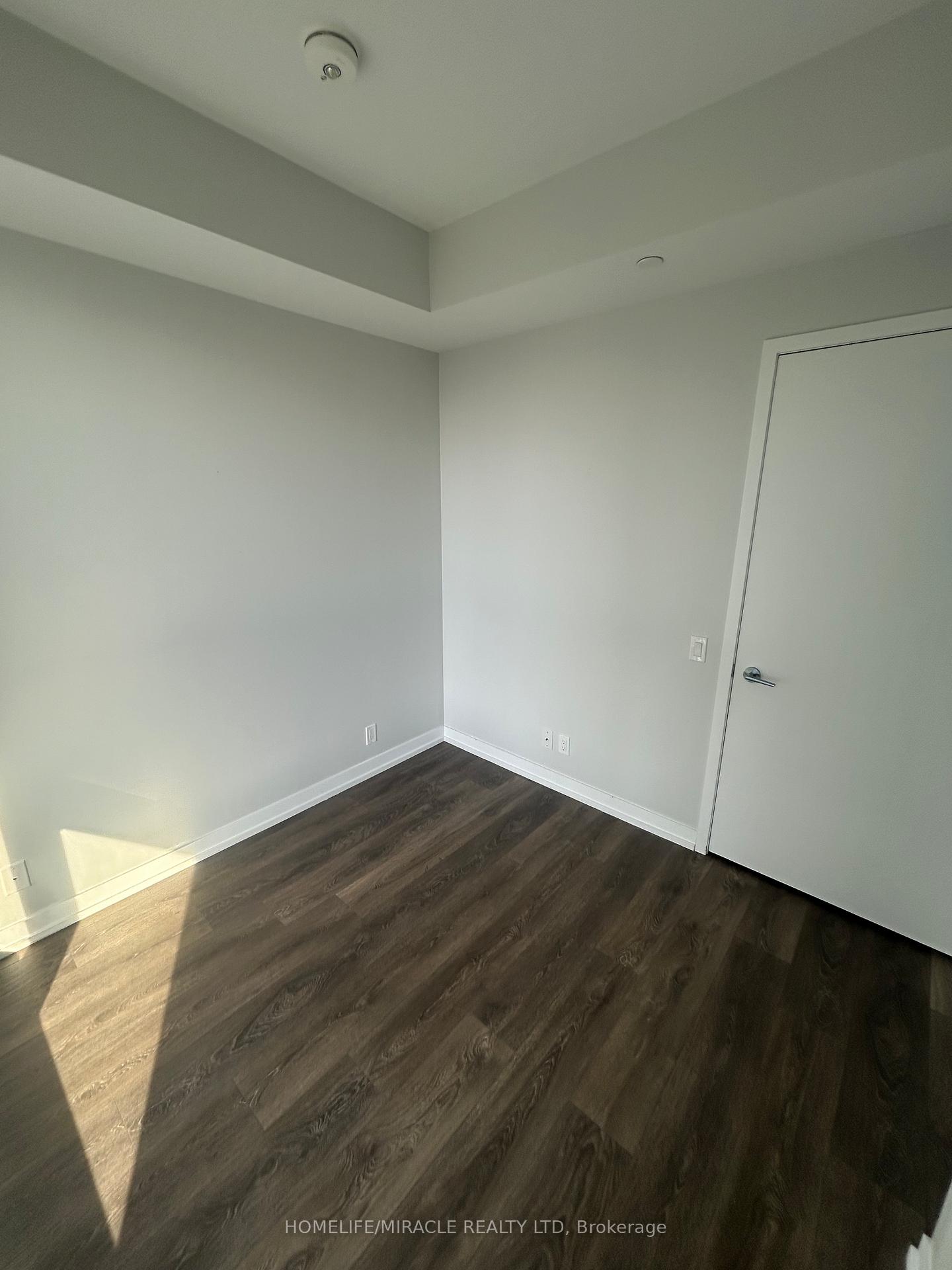Photo 12 of Unit 4801, 5 Buttermill Avenue, Vaughan, Vaughan Corporate Centre — HOMEH