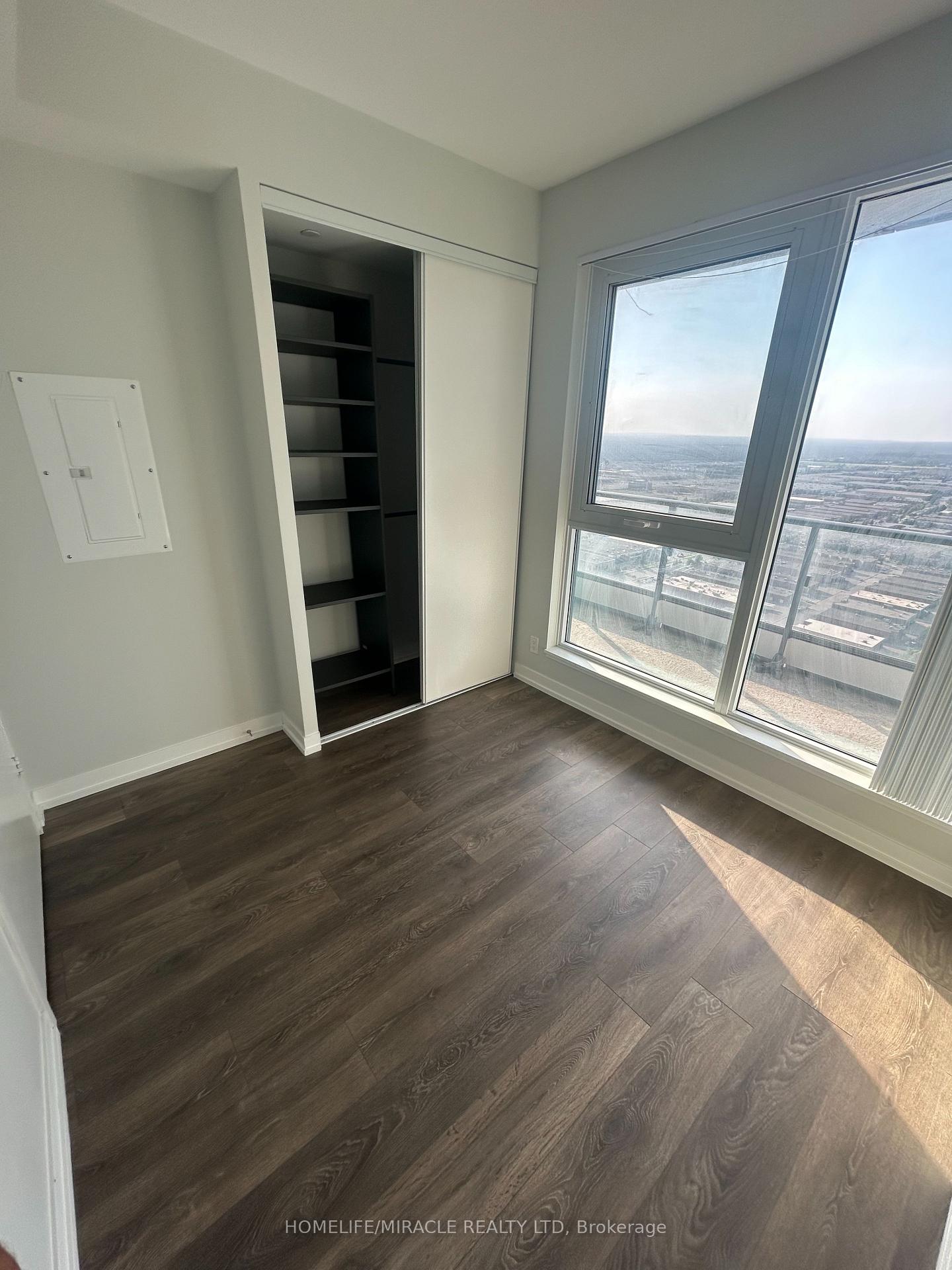 Photo 13 of Unit 4801, 5 Buttermill Avenue, Vaughan, Vaughan Corporate Centre — HOMEH