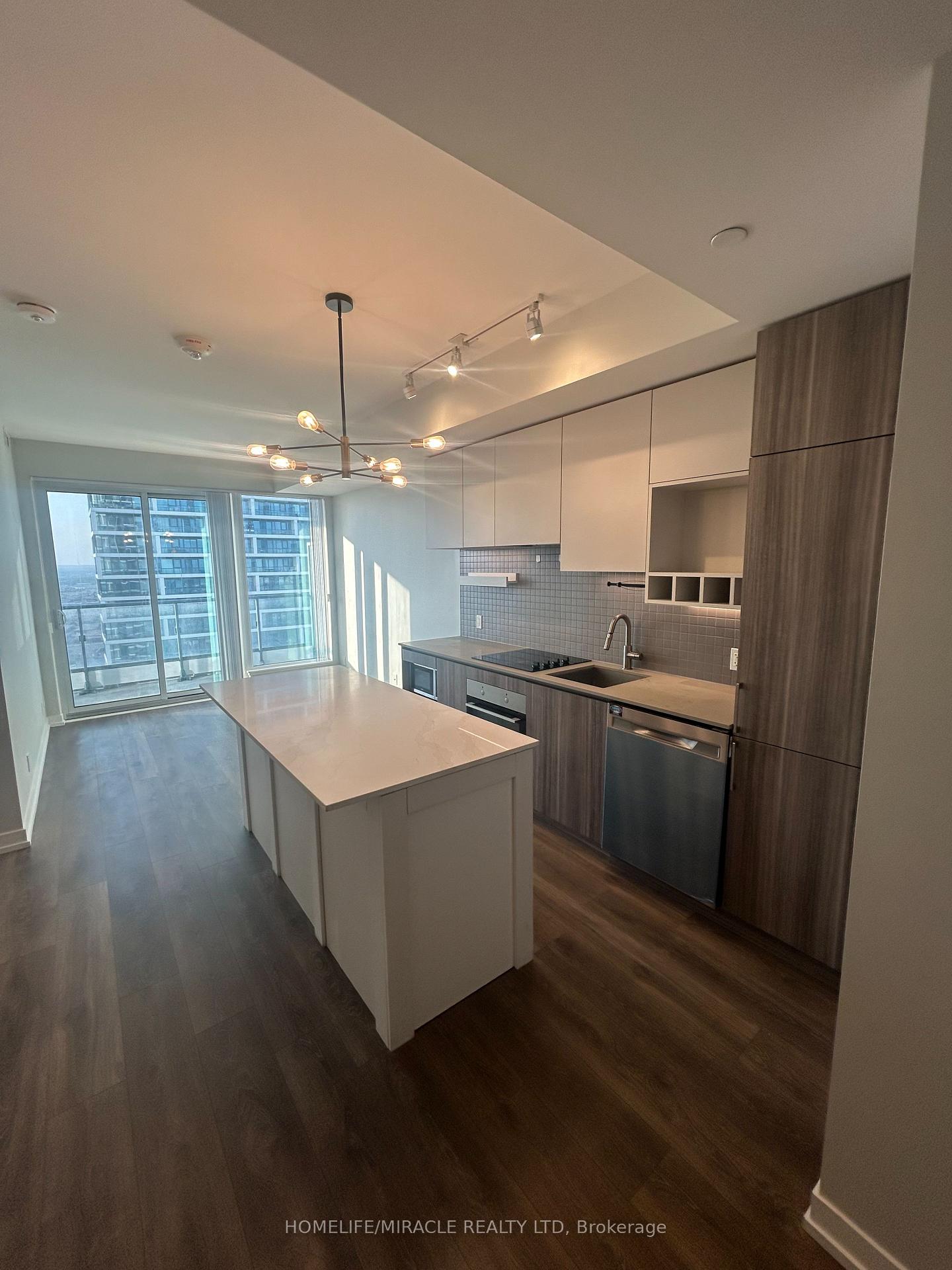 Photo 16 of Unit 4801, 5 Buttermill Avenue, Vaughan, Vaughan Corporate Centre — HOMEH