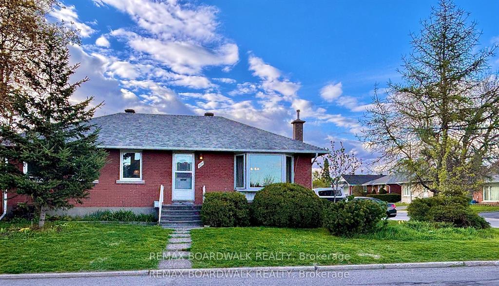 Photo 1 of 625 Clarke Avenue, Ottawa, Castle Heights/Rideau High — HOMEH