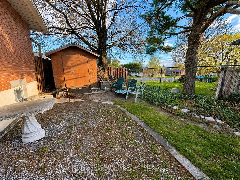 Photo 4 of 625 Clarke Avenue, Ottawa, Castle Heights/Rideau High — HOMEH