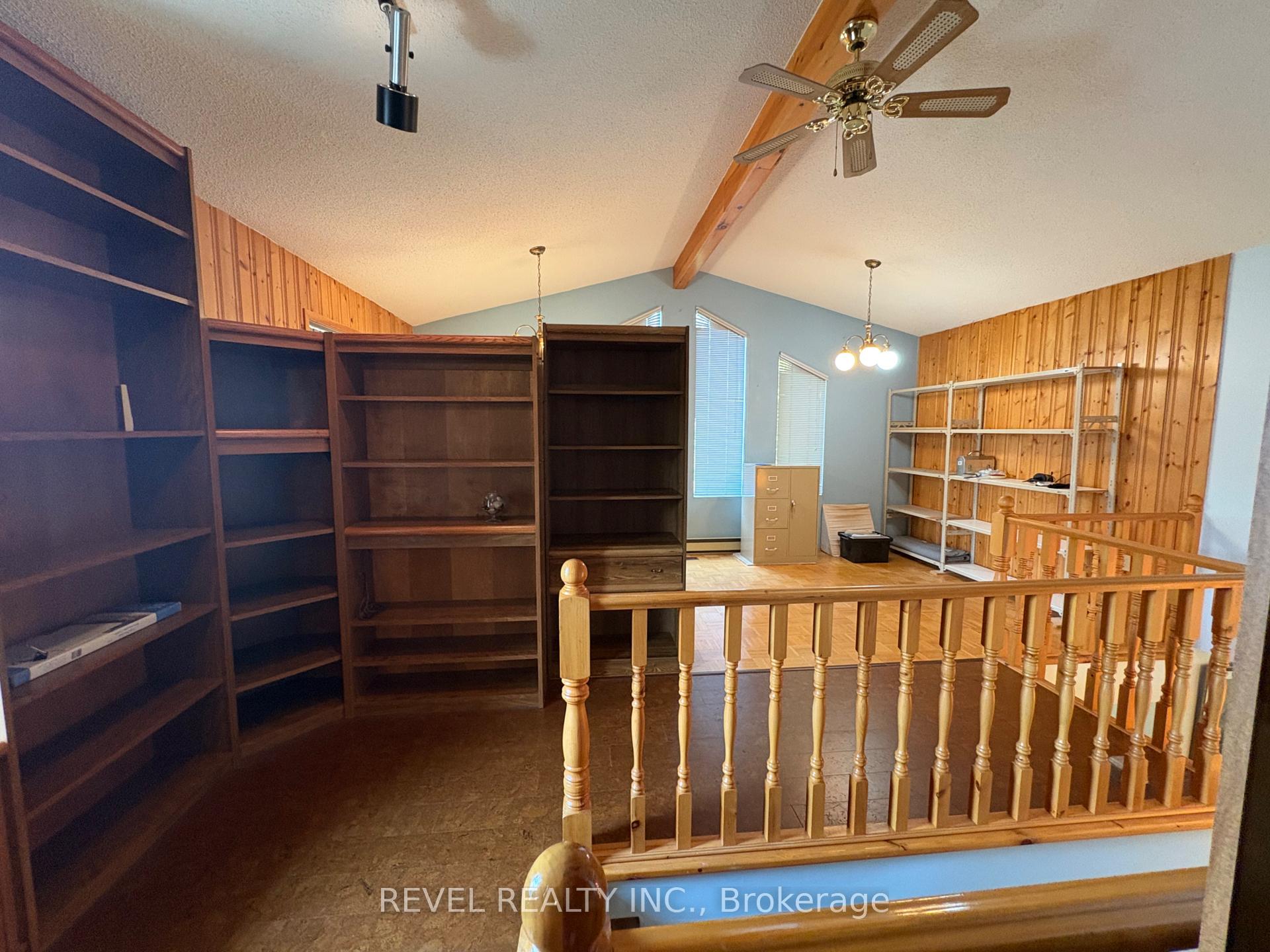 Photo 23 of 404 Thirteenth Avenue, Cochrane — HOMEH