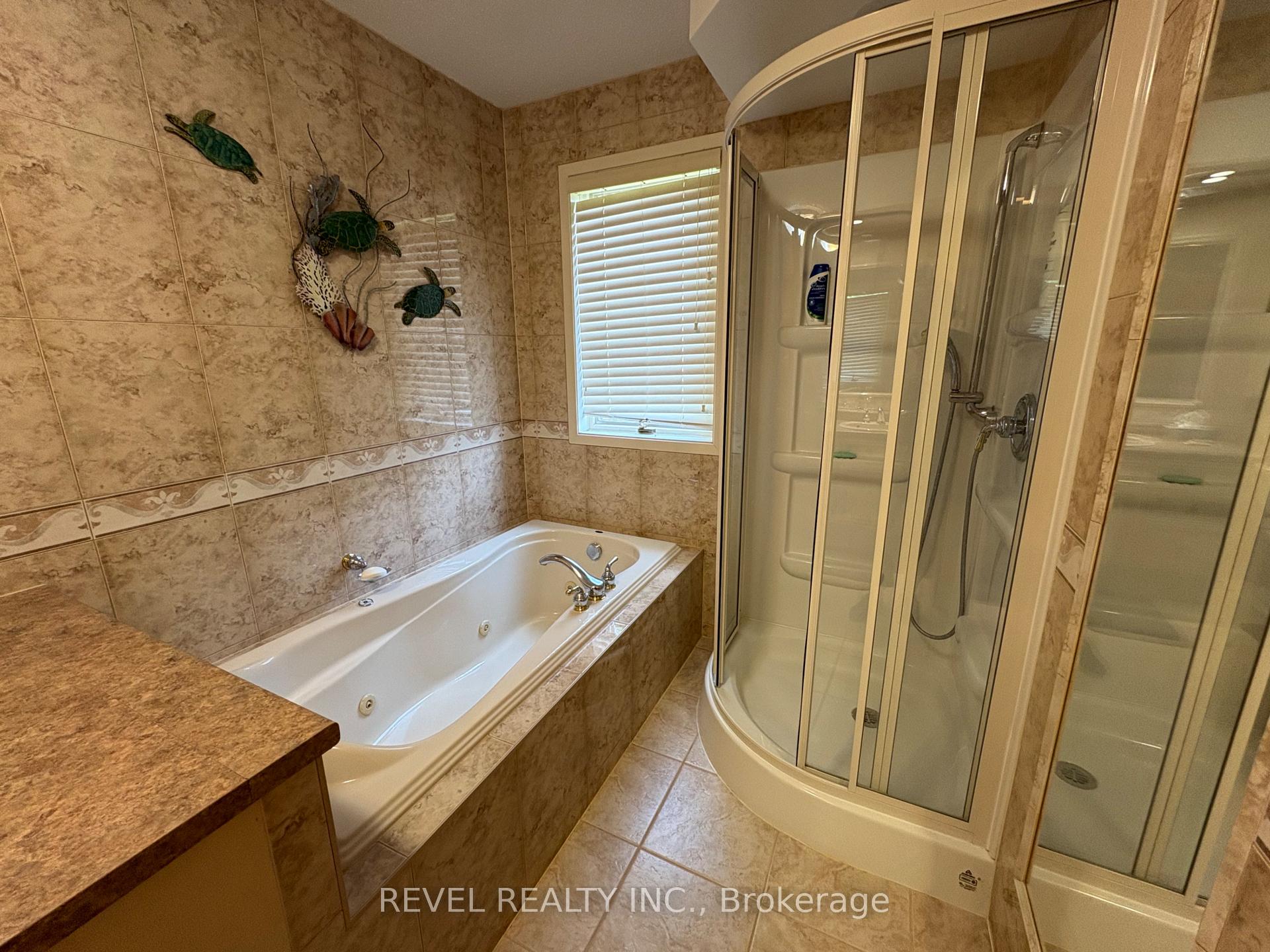 Photo 27 of 404 Thirteenth Avenue, Cochrane — HOMEH