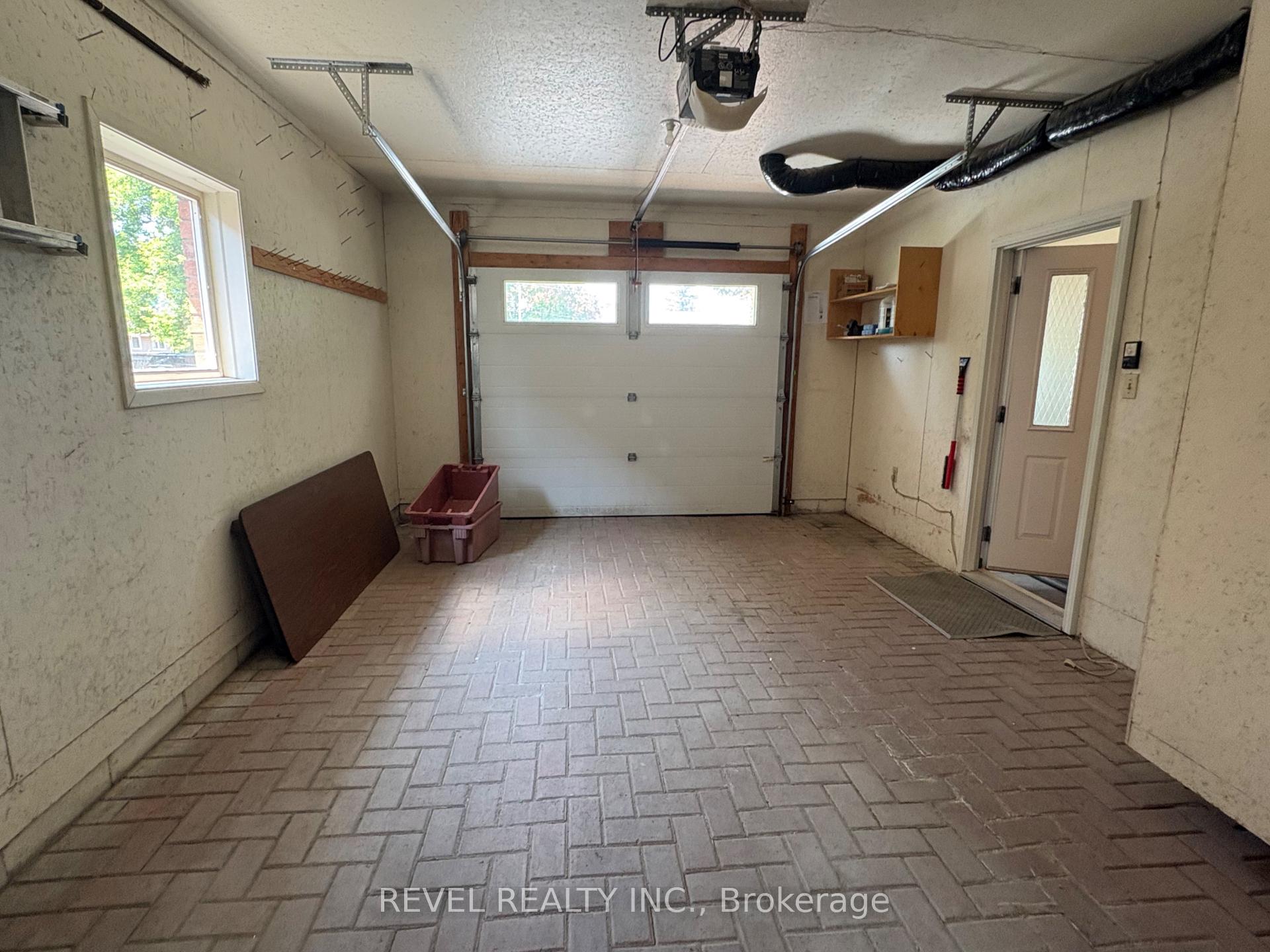 Photo 46 of 404 Thirteenth Avenue, Cochrane — HOMEH