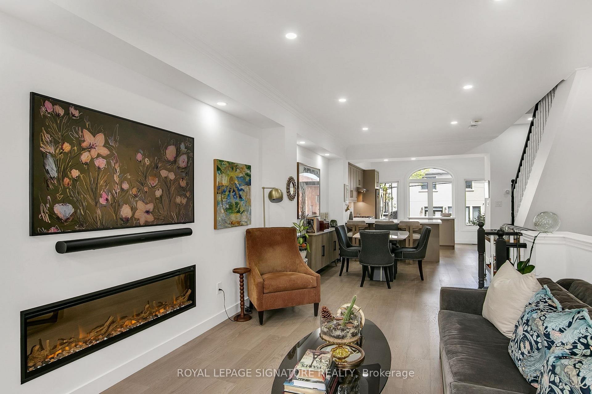 Photo 3 of 41 San Remo Terrace, Etobicoke, Mimico — HOMEH