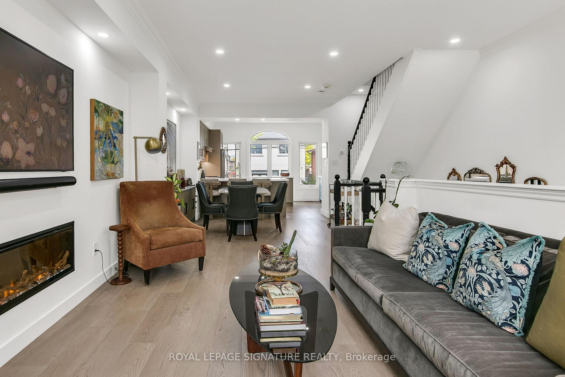 Photo 4 of 41 San Remo Terrace, Etobicoke, Mimico — HOMEH