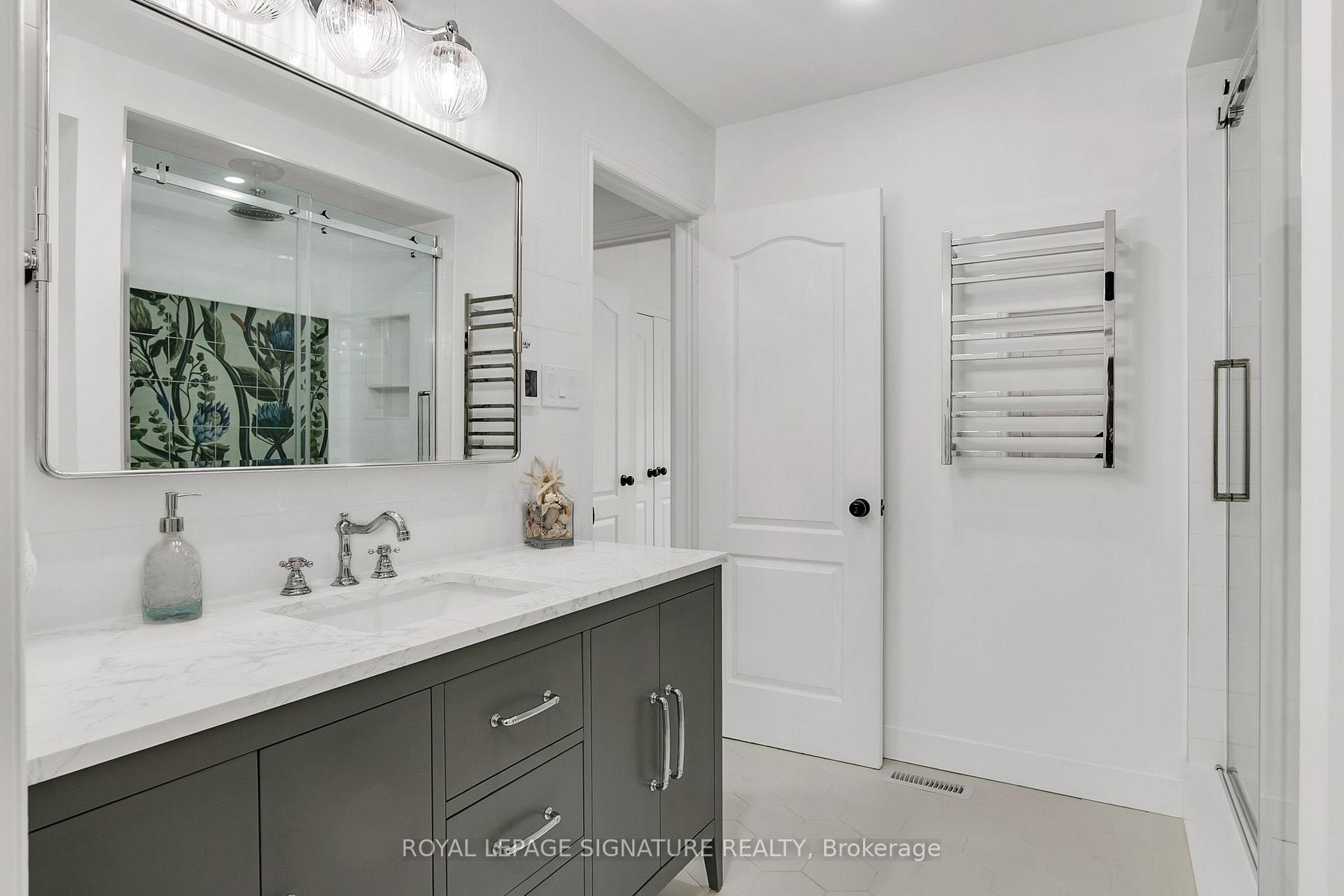 Photo 19 of 41 San Remo Terrace, Etobicoke, Mimico — HOMEH