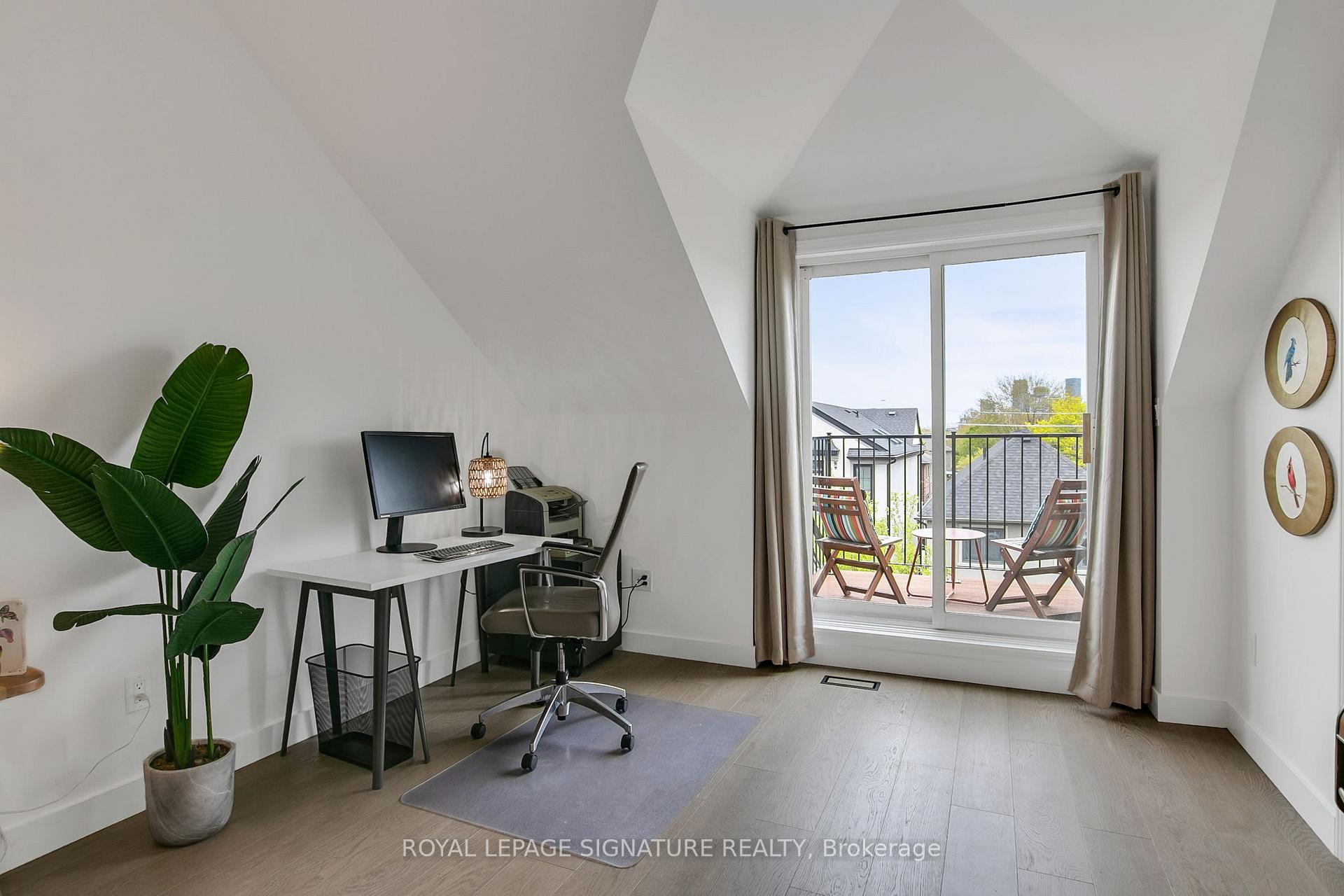 Photo 21 of 41 San Remo Terrace, Etobicoke, Mimico — HOMEH