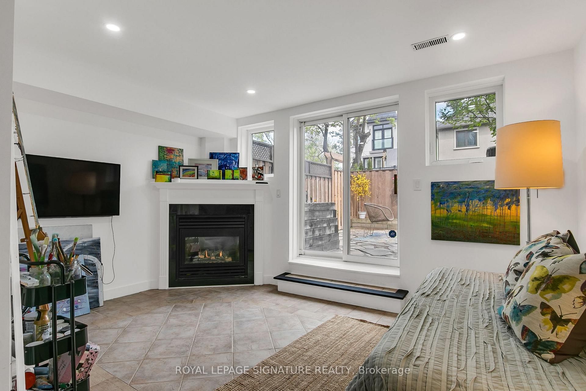 Photo 26 of 41 San Remo Terrace, Etobicoke, Mimico — HOMEH