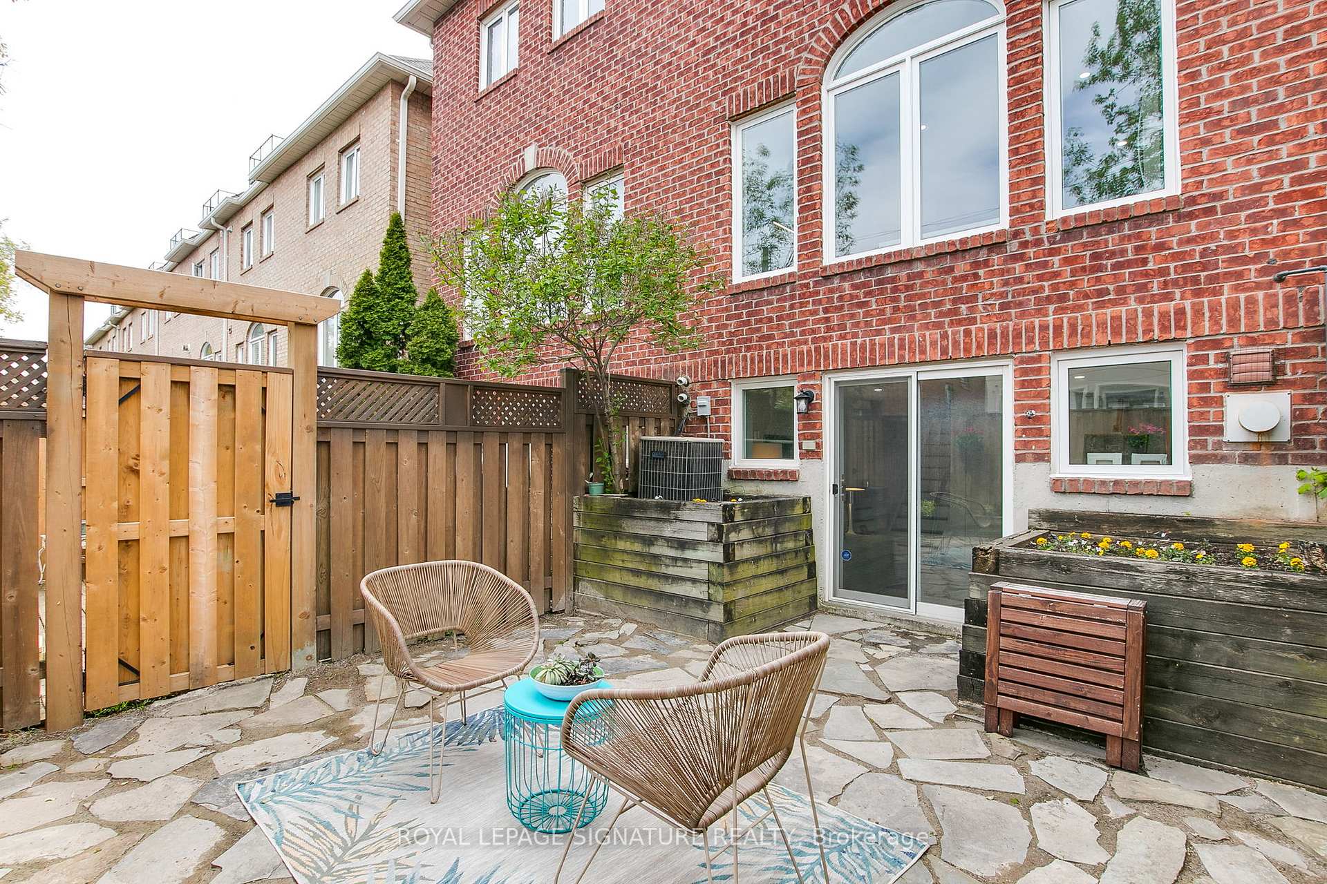 Photo 29 of 41 San Remo Terrace, Etobicoke, Mimico — HOMEH
