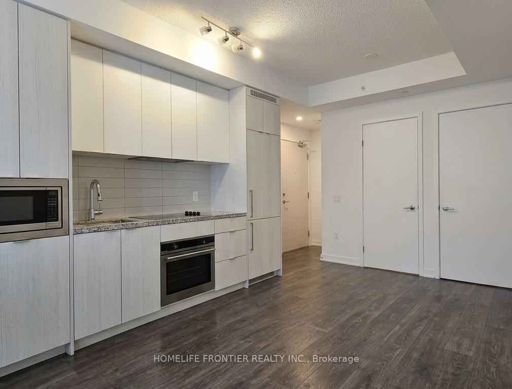 Photo 4 of Unit 619, 115 Blue Jays Way, Toronto, Waterfront Communities — HOMEH