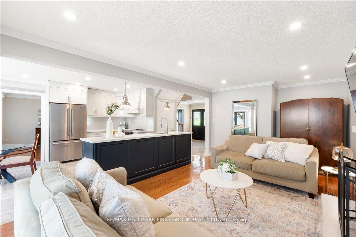 Photo 8 of 35 Rotherglen Road S, Ajax, Central West — HOMEH