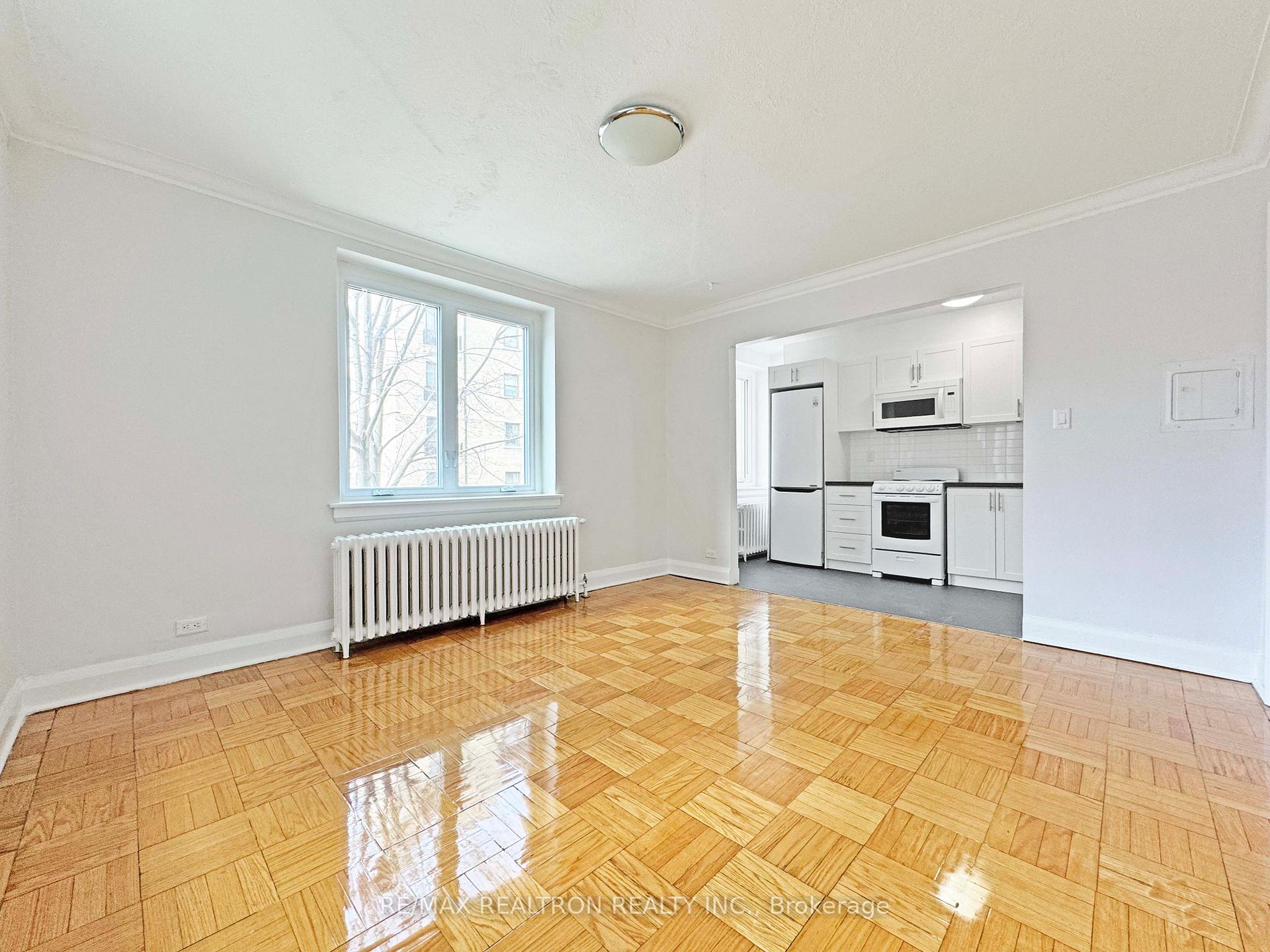 Photo 13 of Unit 320, 396 Avenue Road, Toronto, Casa Loma — HOMEH