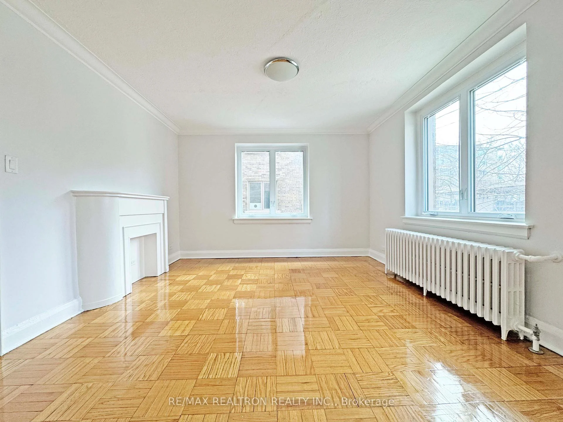 Photo 6 of Unit 320, 396 Avenue Road, Toronto, Casa Loma — HOMEH