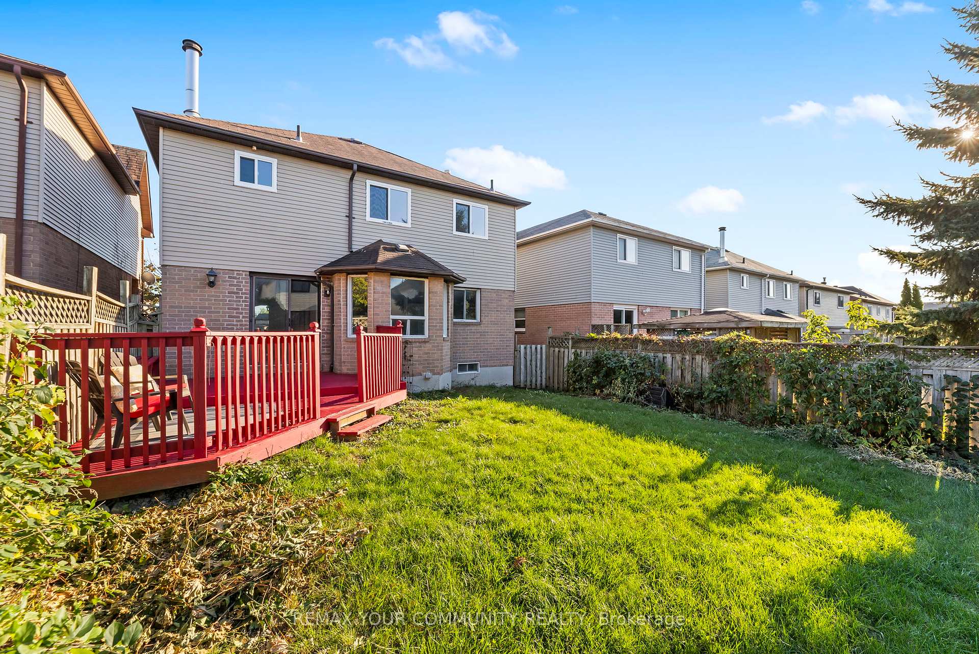 Photo 31 of 30 Chapman Drive, Ajax, Central — HOMEH