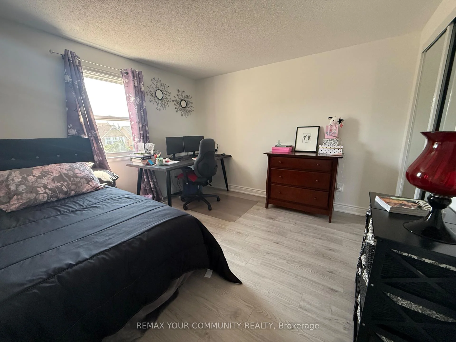 Photo 23 of 30 Chapman Drive, Ajax, Central — HOMEH