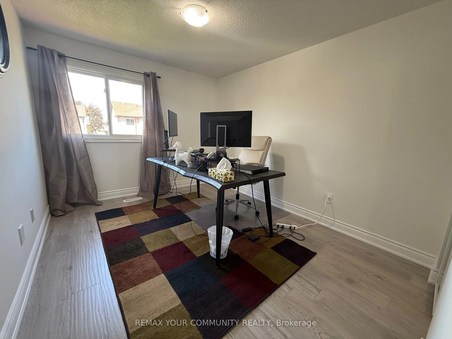 Photo 27 of 30 Chapman Drive, Ajax, Central — HOMEH