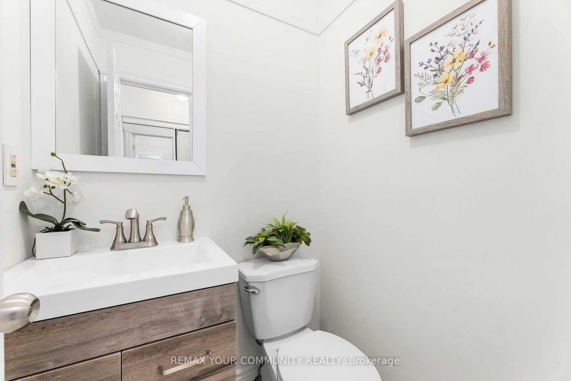 Photo 29 of 30 Chapman Drive, Ajax, Central — HOMEH