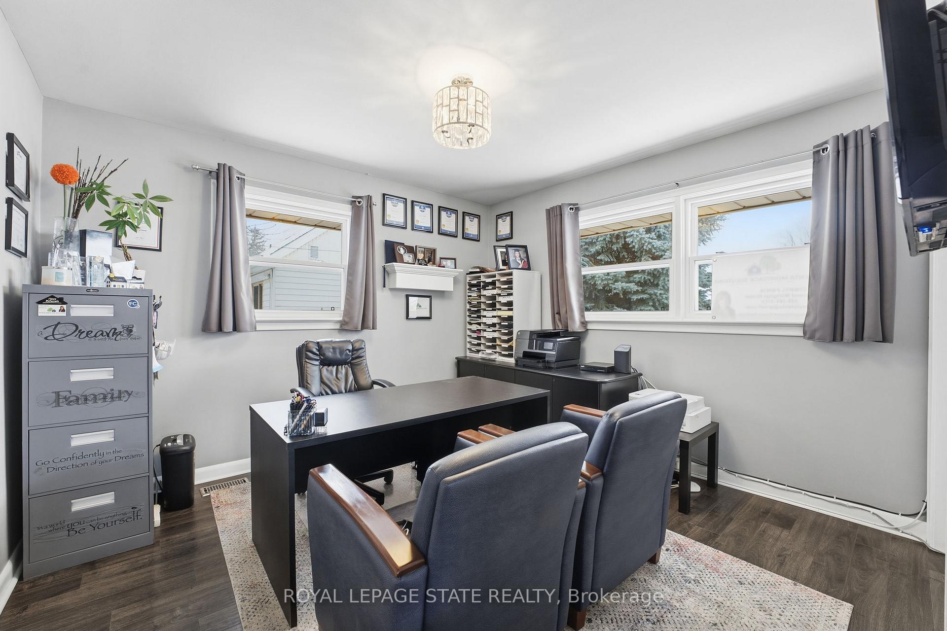 Photo 2 of 473 Mohawk Road W, Hamilton, Mountview — HOMEH