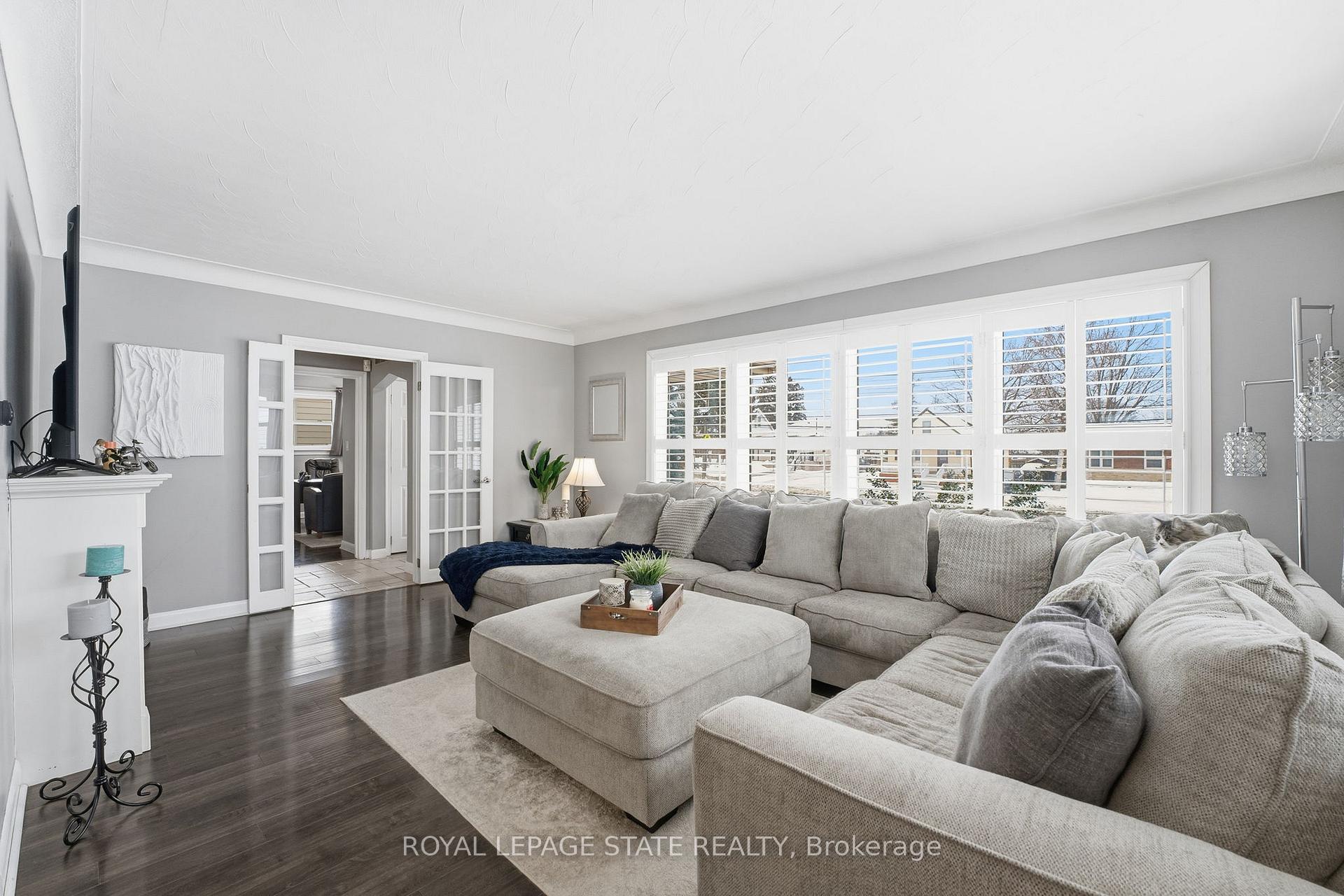 Photo 4 of 473 Mohawk Road W, Hamilton, Mountview — HOMEH