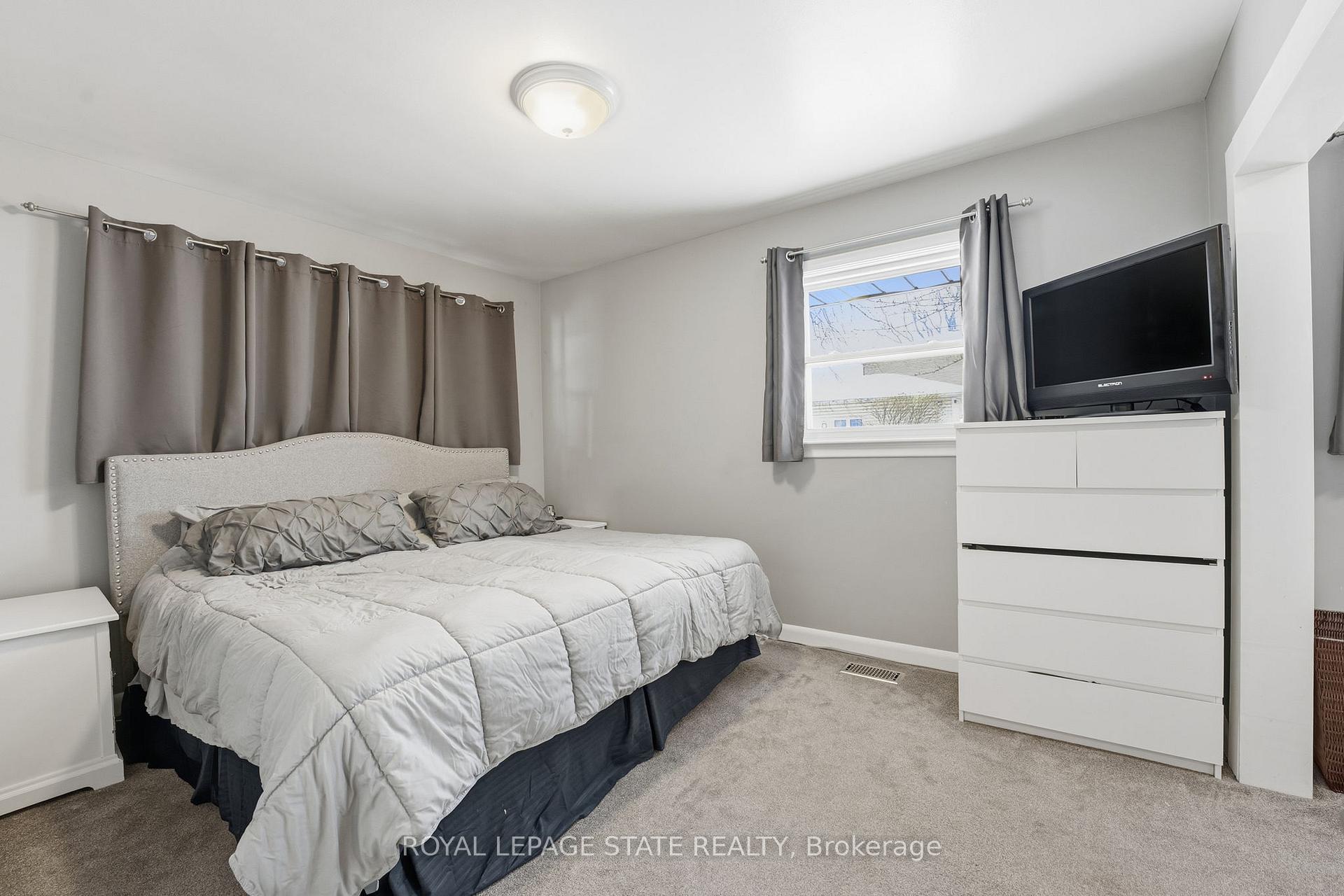 Photo 16 of 473 Mohawk Road W, Hamilton, Mountview — HOMEH