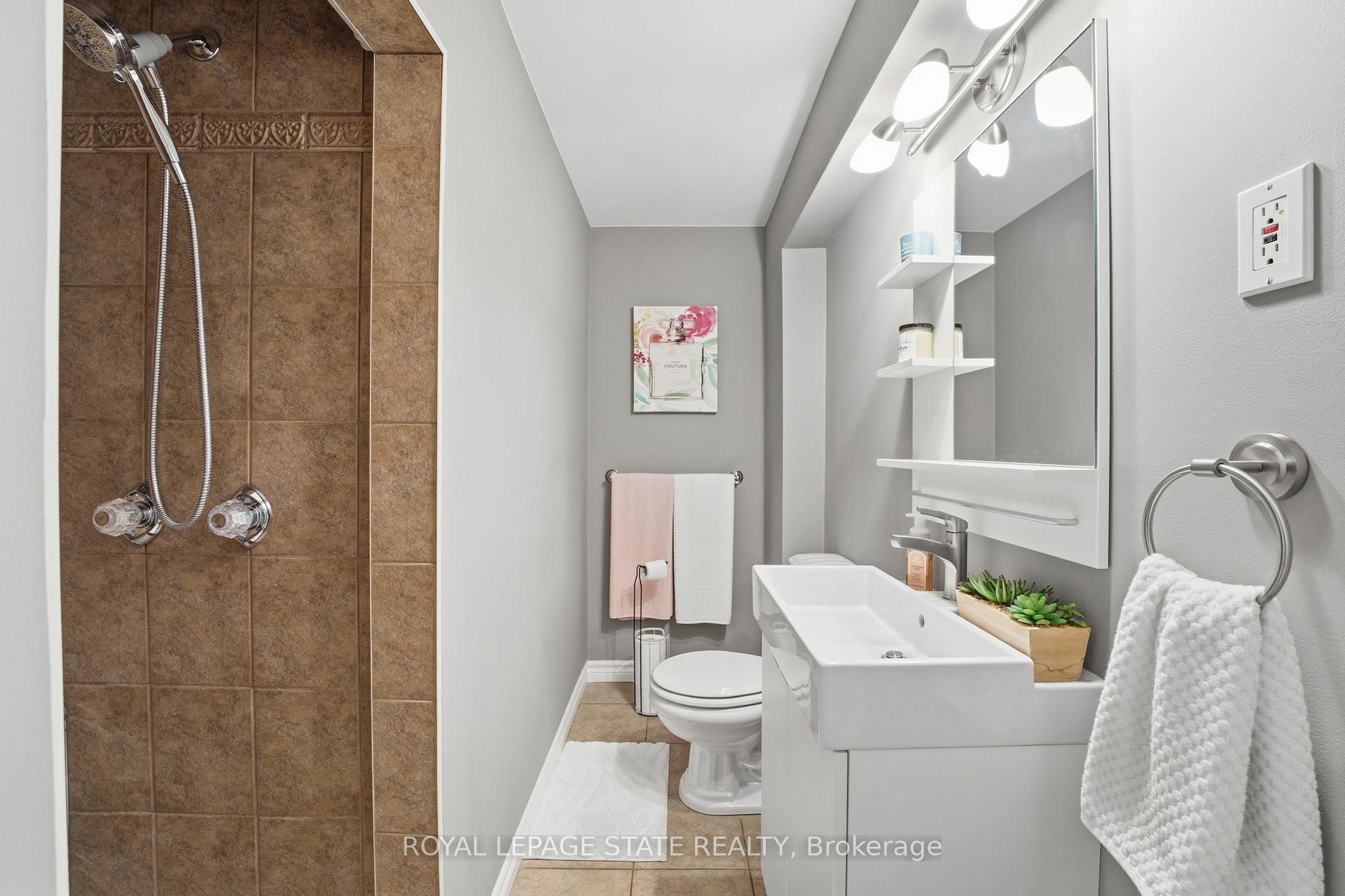 Photo 25 of 473 Mohawk Road W, Hamilton, Mountview — HOMEH