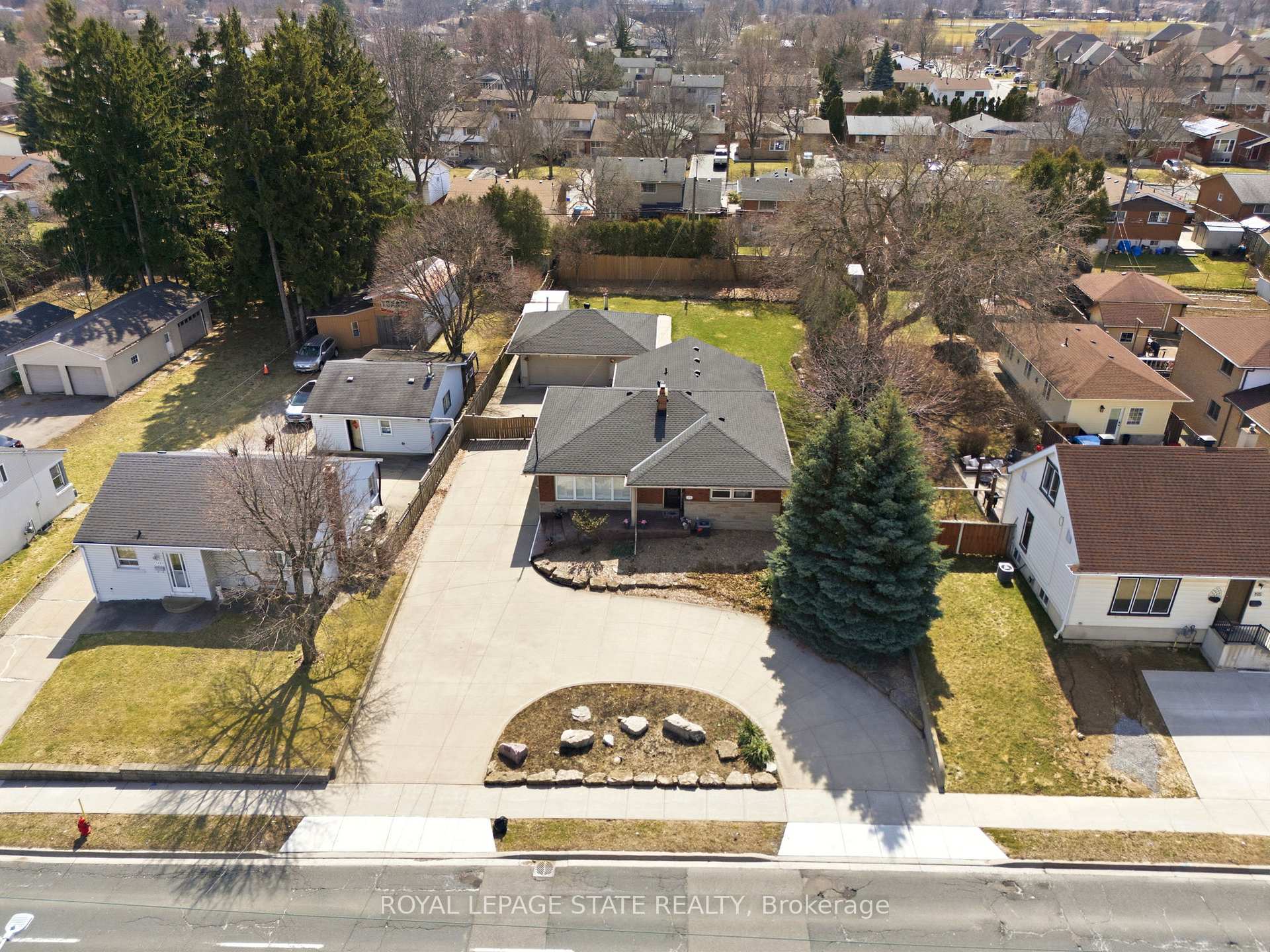 Photo 34 of 473 Mohawk Road W, Hamilton, Mountview — HOMEH