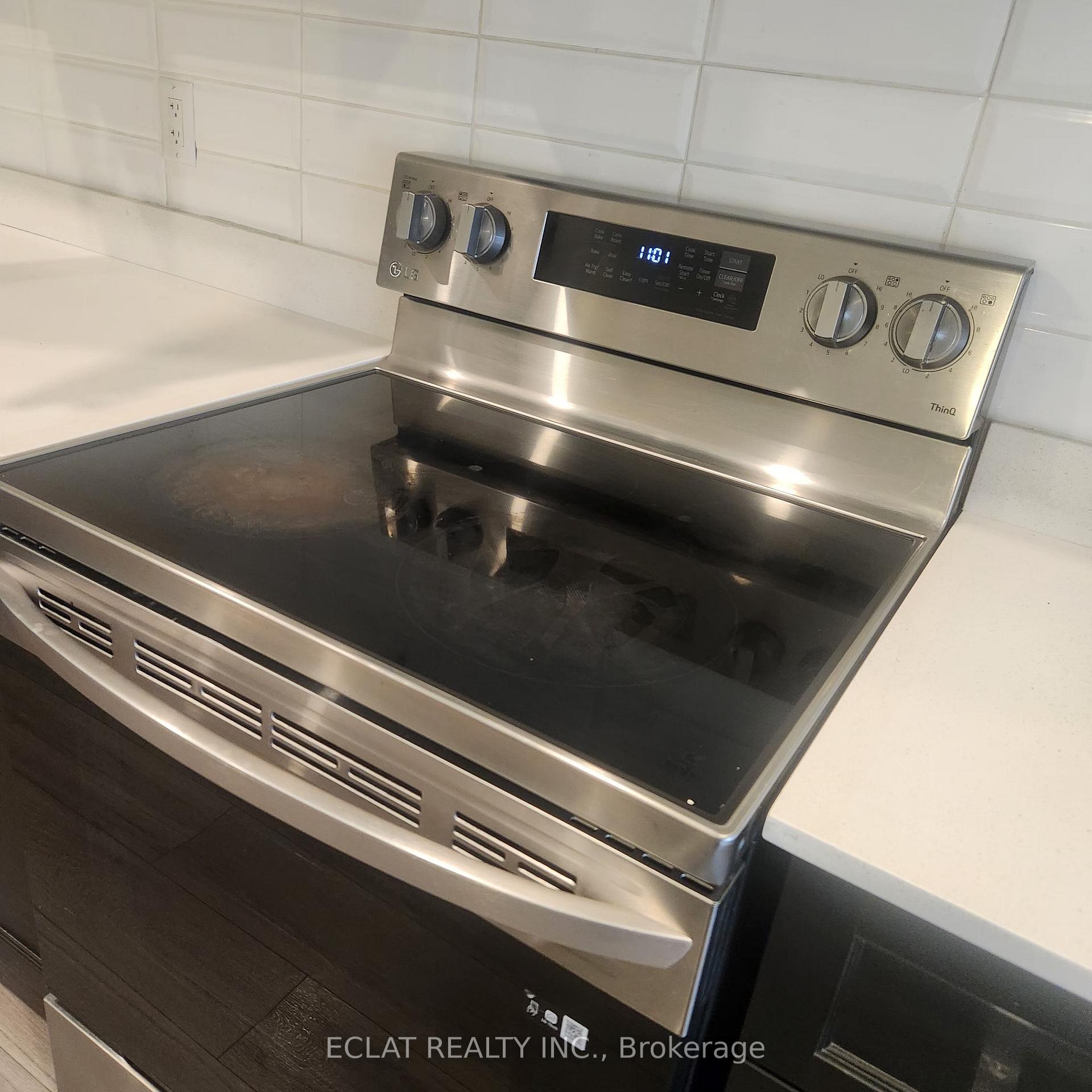 Photo 6 of 3283 Homestead Drive, Hamilton, Mount Hope — HOMEH