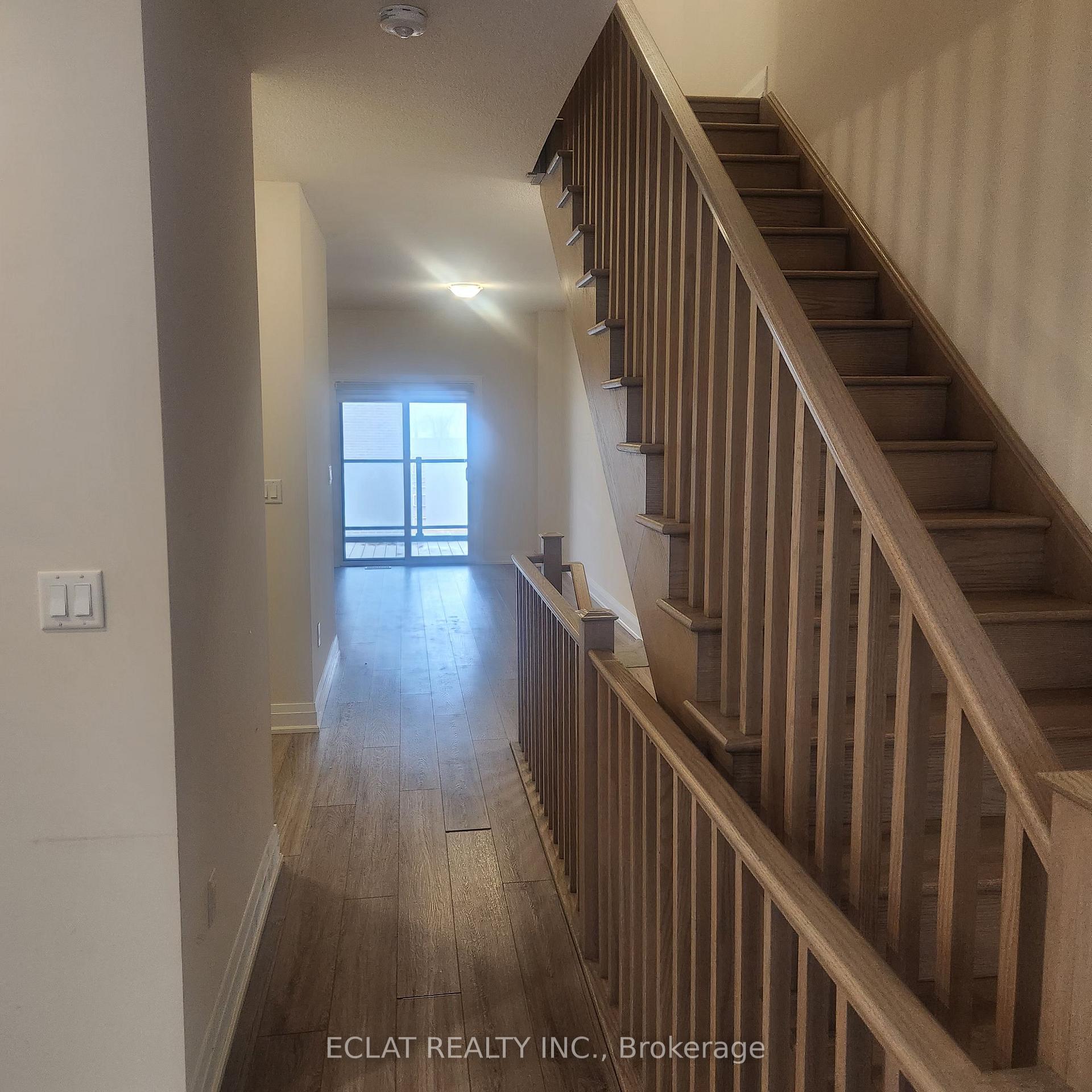 Photo 14 of 3283 Homestead Drive, Hamilton, Mount Hope — HOMEH