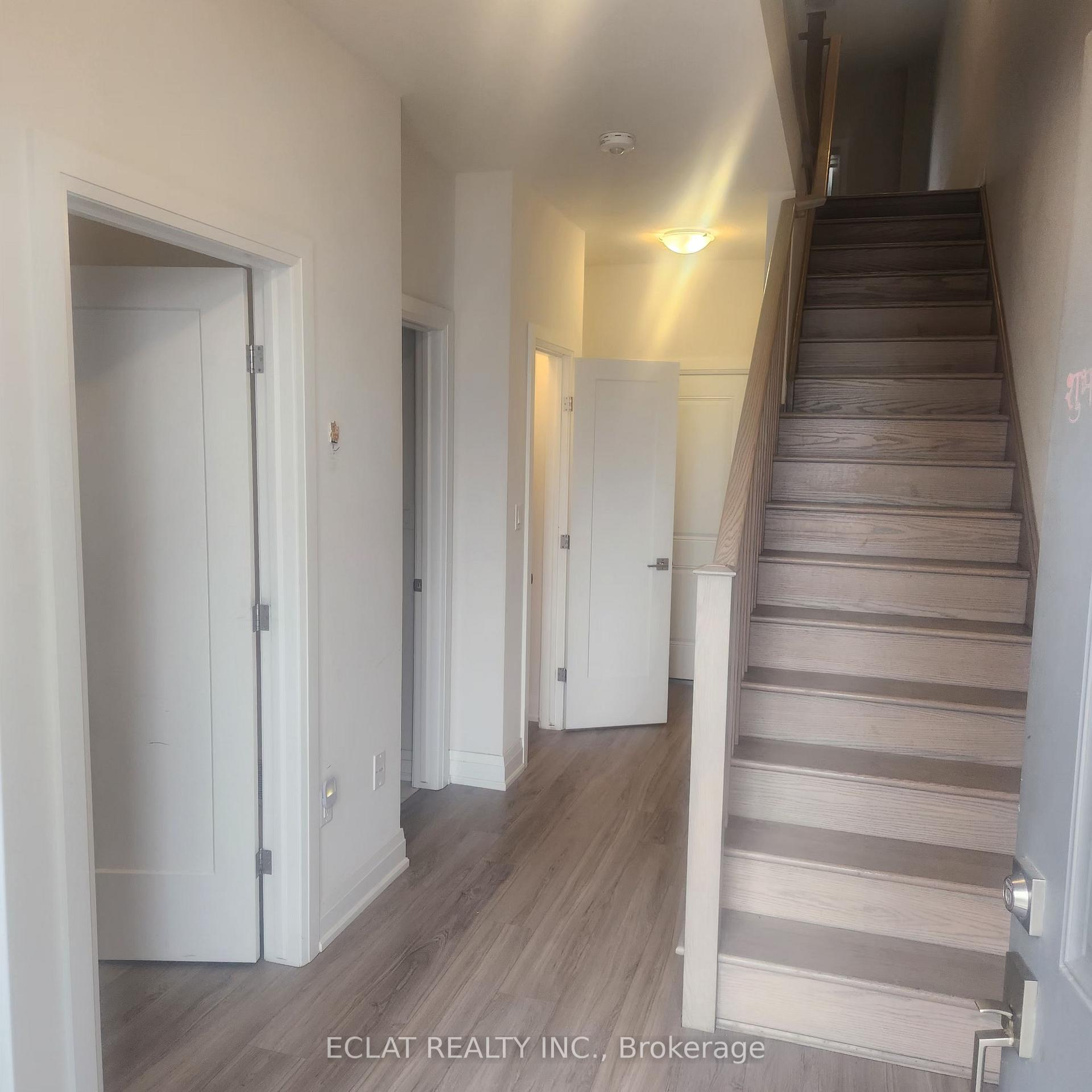 Photo 36 of 3283 Homestead Drive, Hamilton, Mount Hope — HOMEH