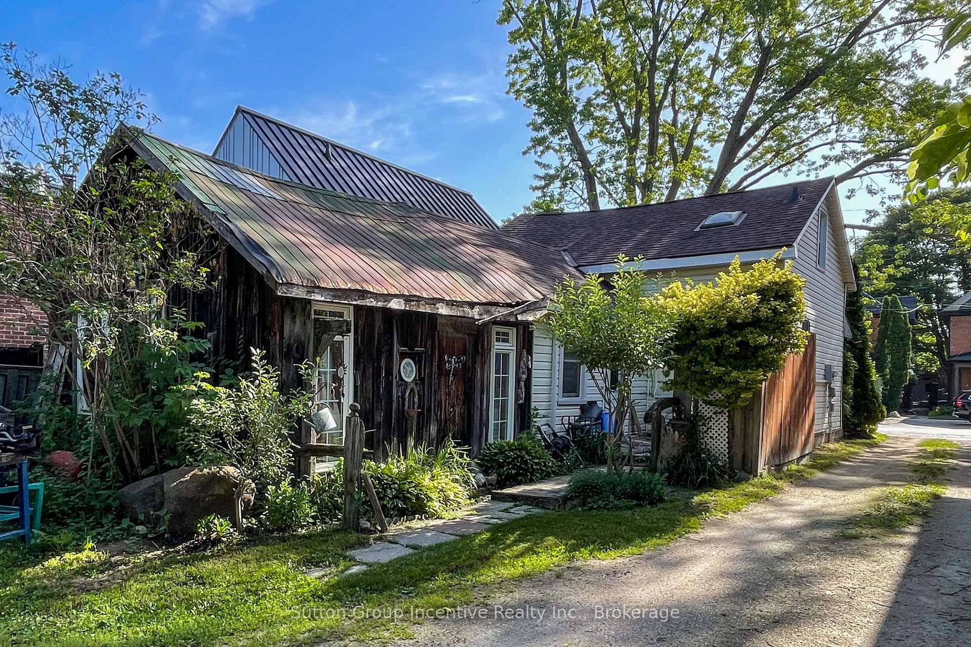 Photo 1 of 310 Maple Street, Collingwood — HOMEH
