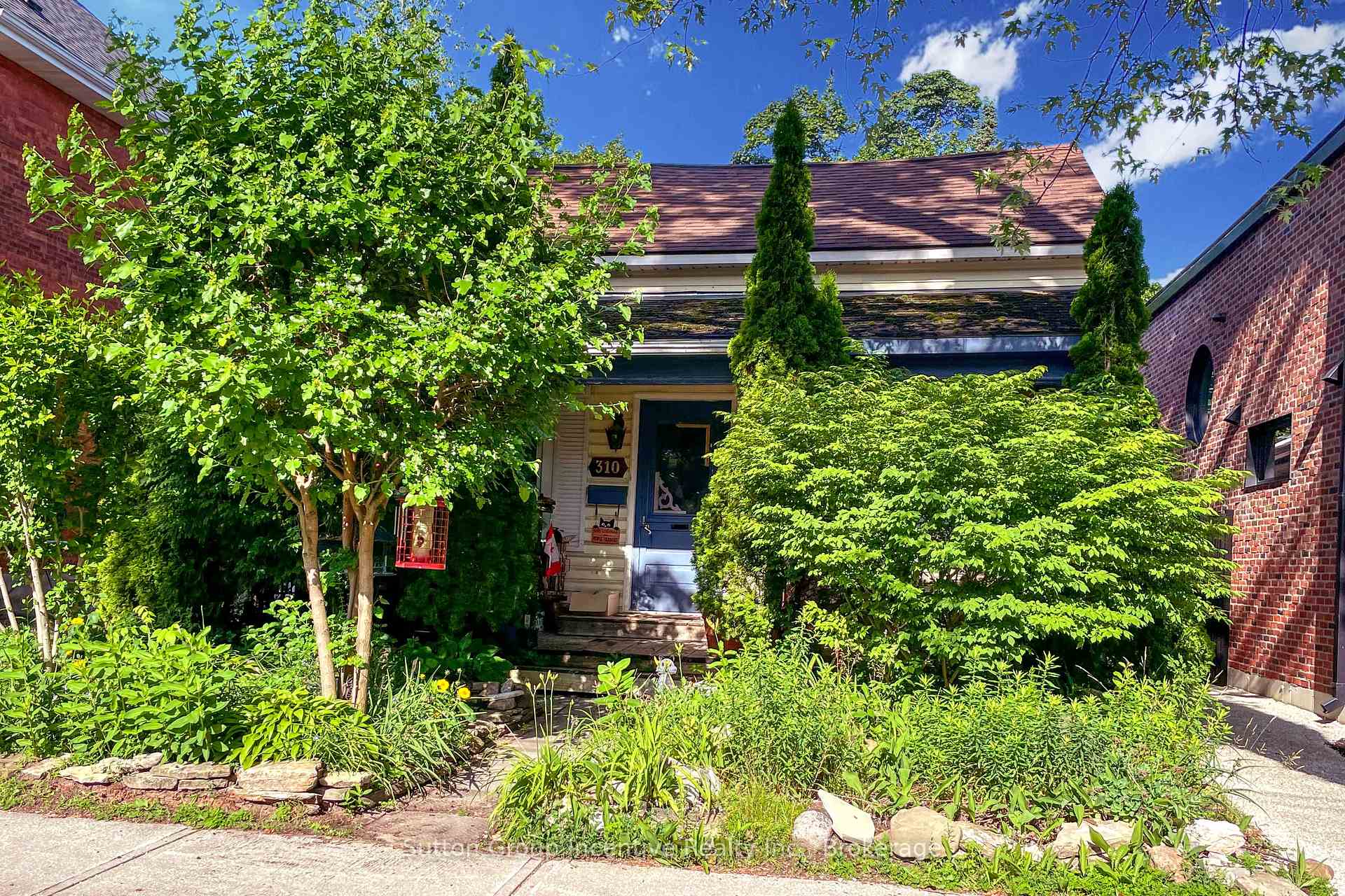 Photo 3 of 310 Maple Street, Collingwood — HOMEH