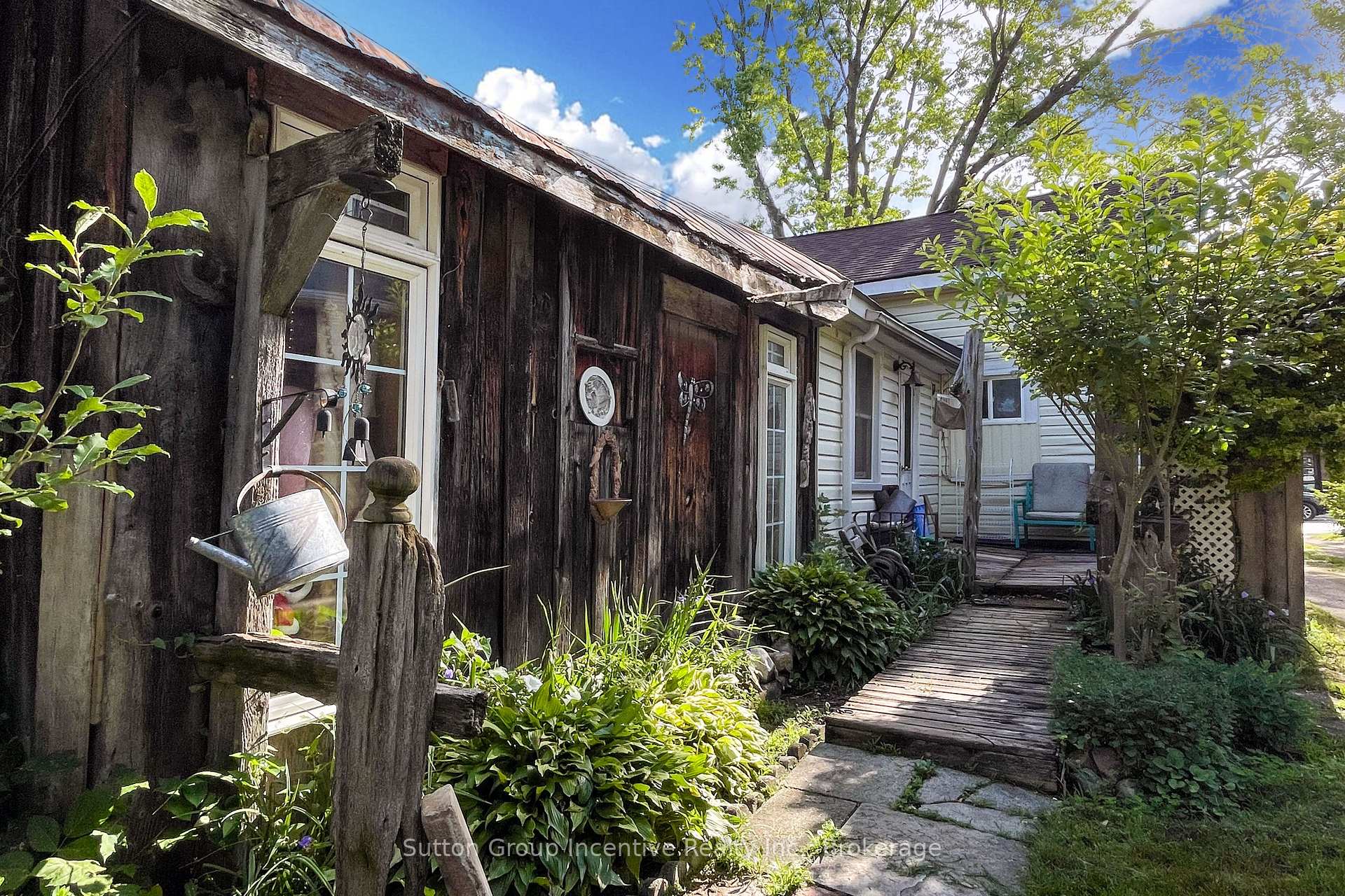 Photo 5 of 310 Maple Street, Collingwood — HOMEH