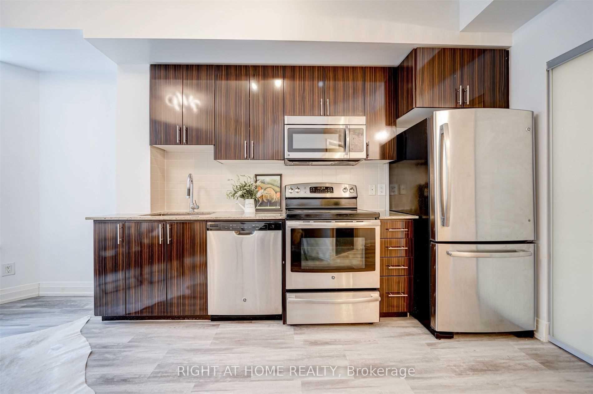 Photo 4 of Unit 511, 7171 Yonge Street, Markham, Grandview — HOMEH